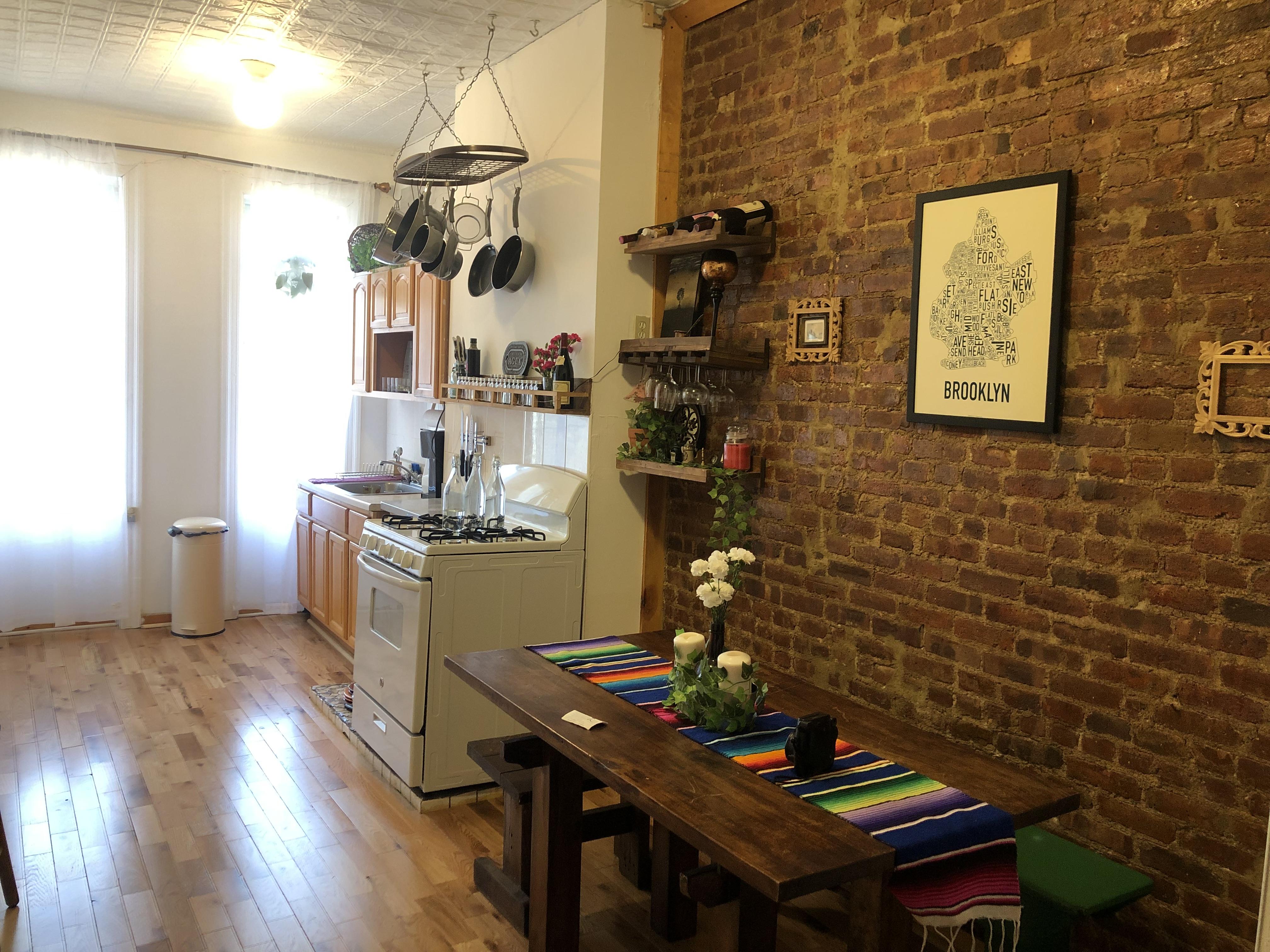 Exposed brick kitchen in Brooklyn, NY r/AmateurRoomPorn