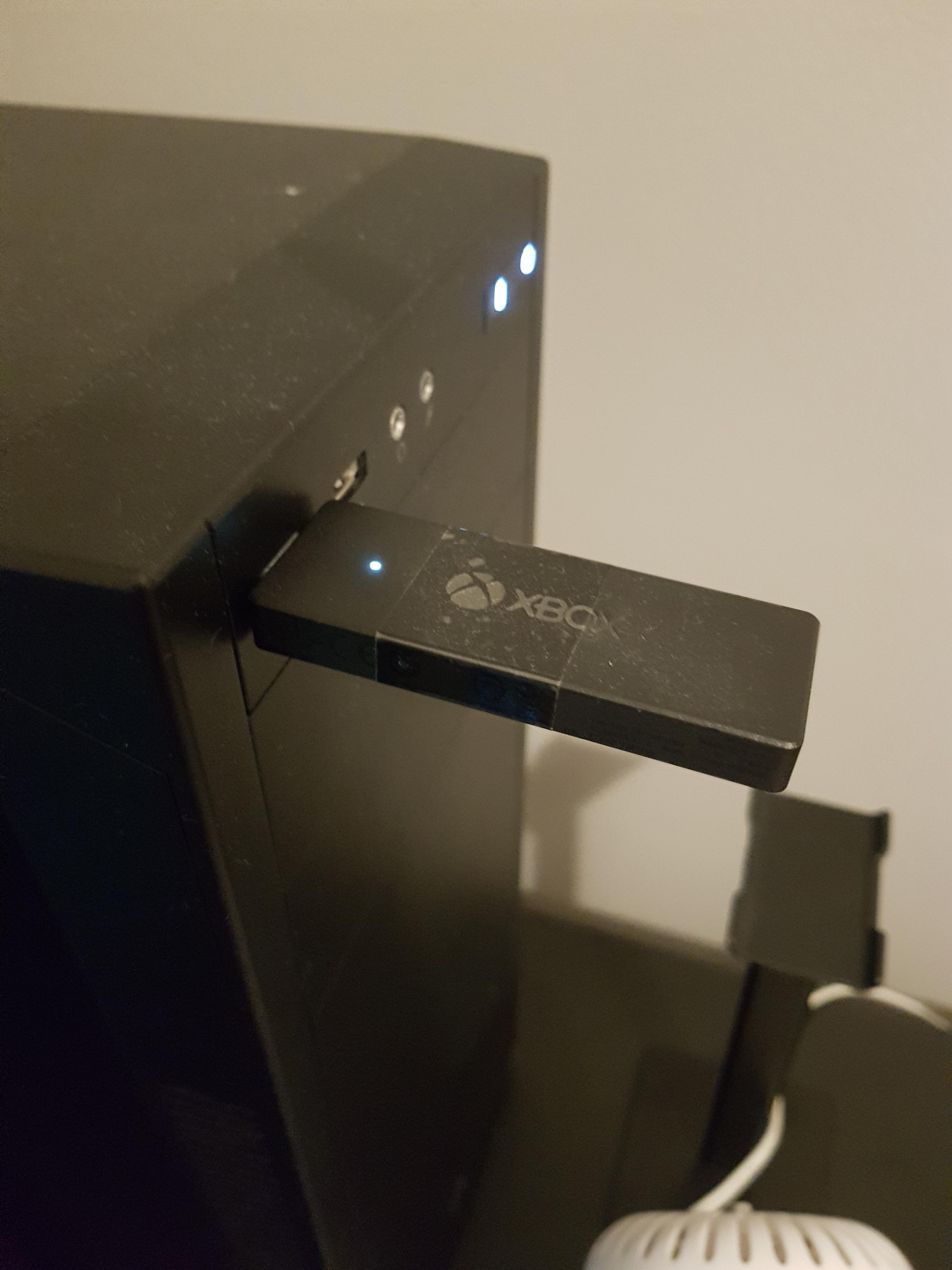 Do the older wireless adapters work with the new xbox series x controllers? r/XboxSeriesX