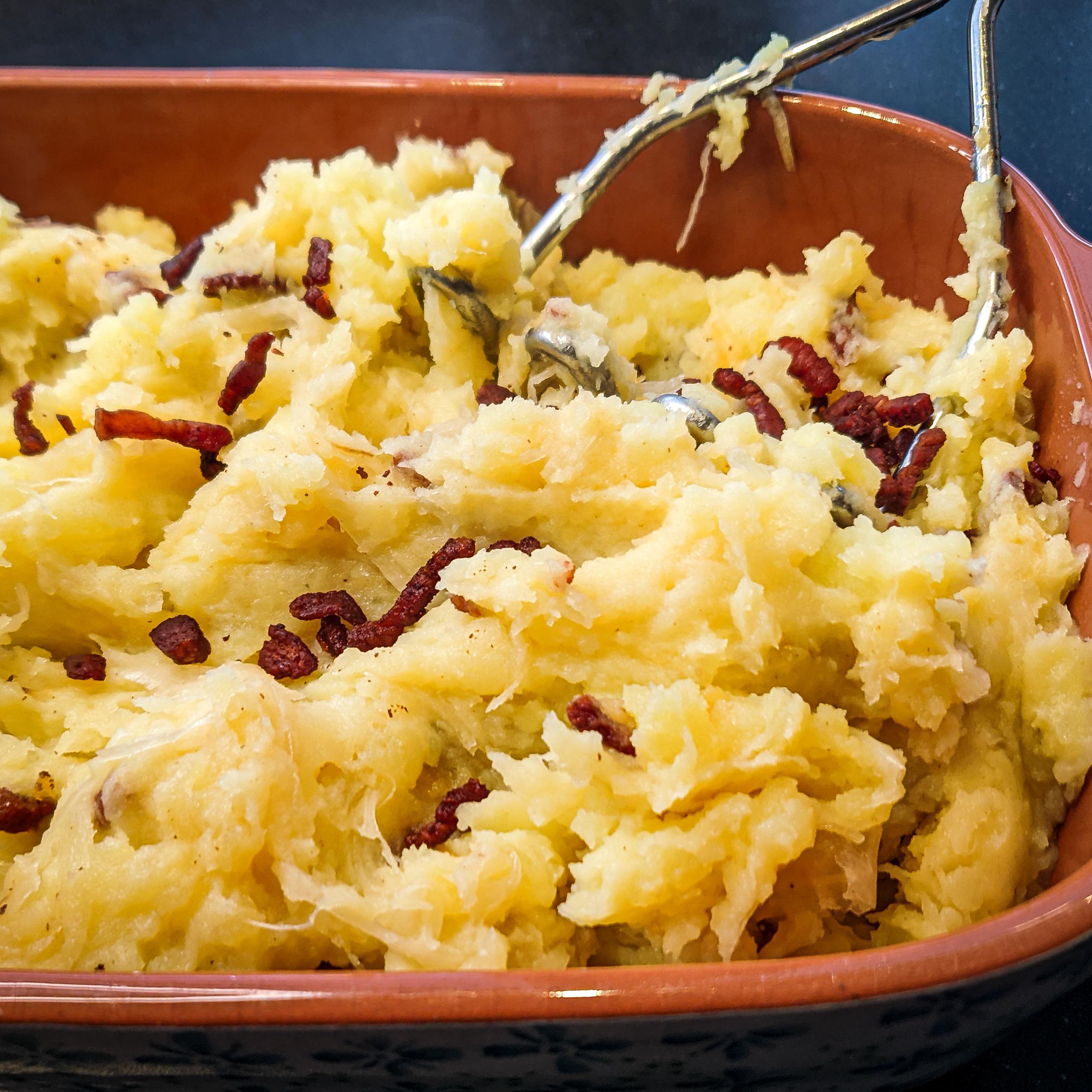 Potato and sauerkraut mash (stamppot zuurkool) with crispy bacon bits