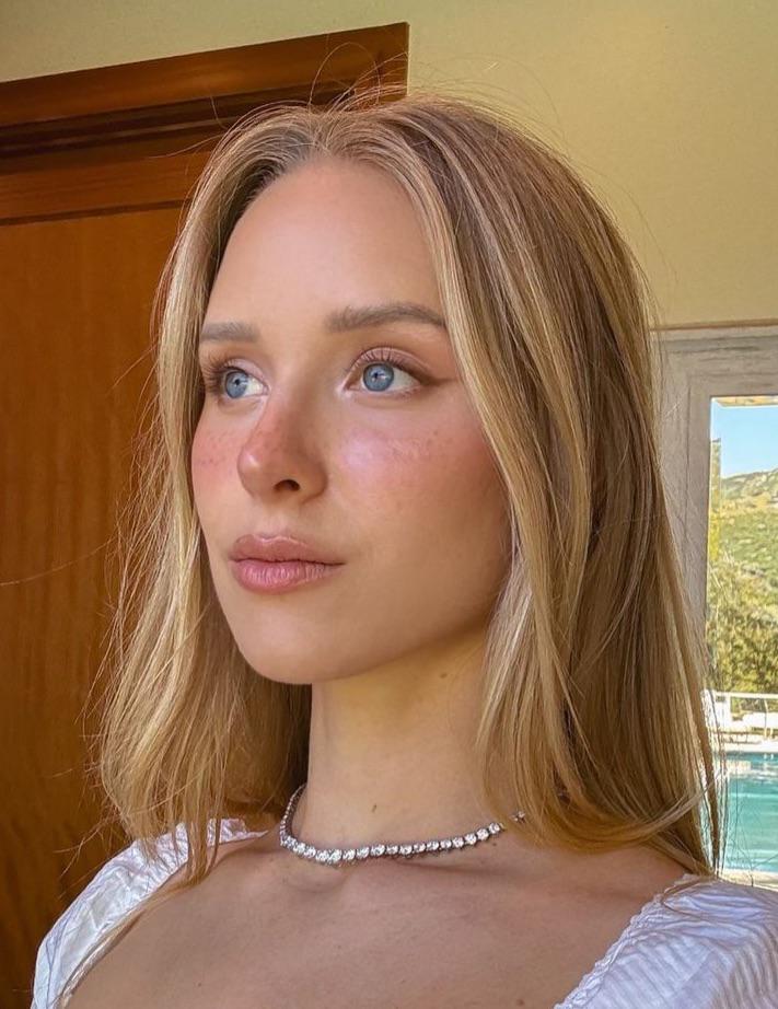 Caroline Zalog : PrettyGirls