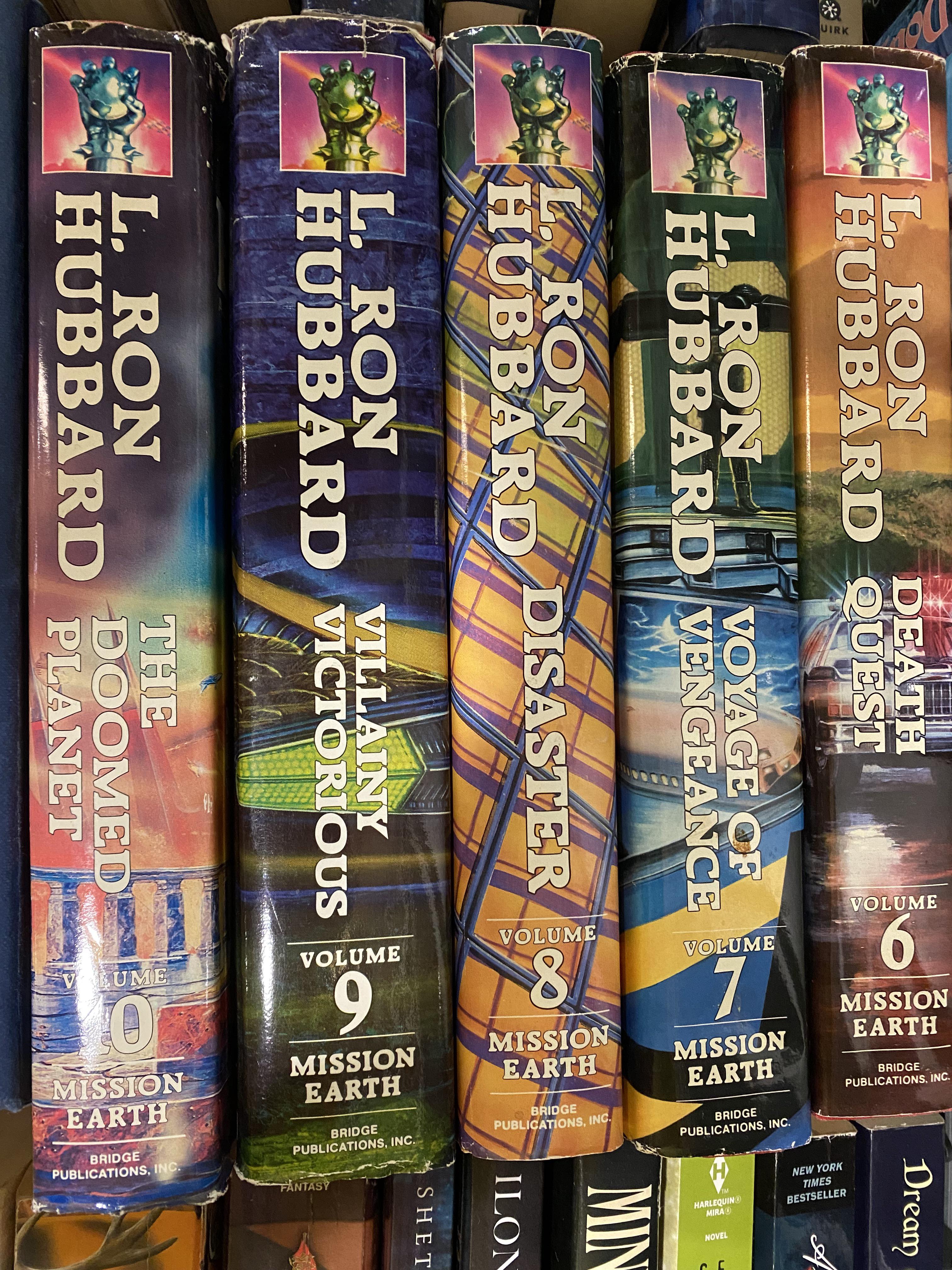 Thrift store has 5 Scientology textbooks. And they’re free! r