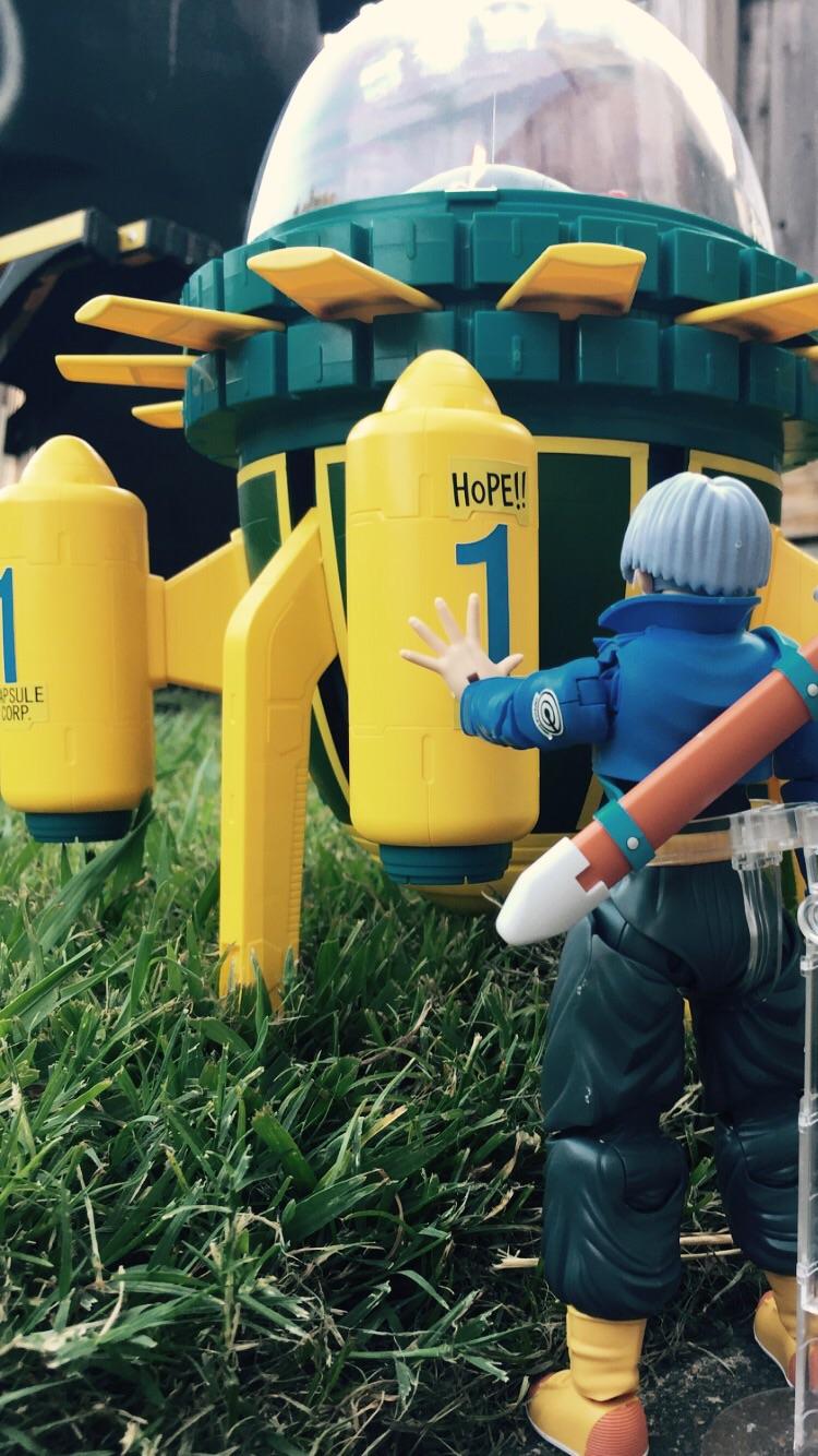 "Hope". Really loving the time machine model kit! r/dbz
