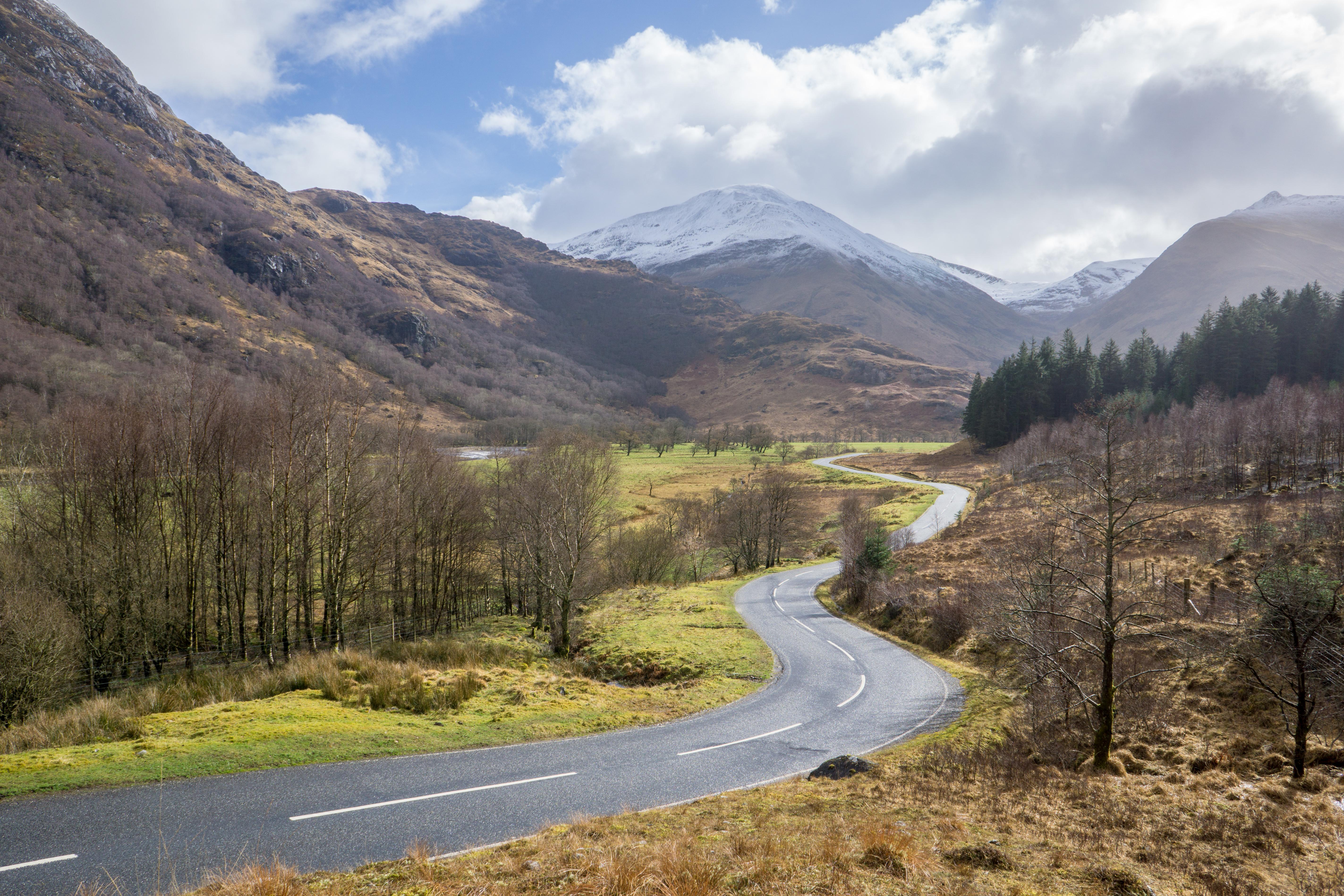 Glen Nevis basking in the sunshine today! [OC] r/Scotland