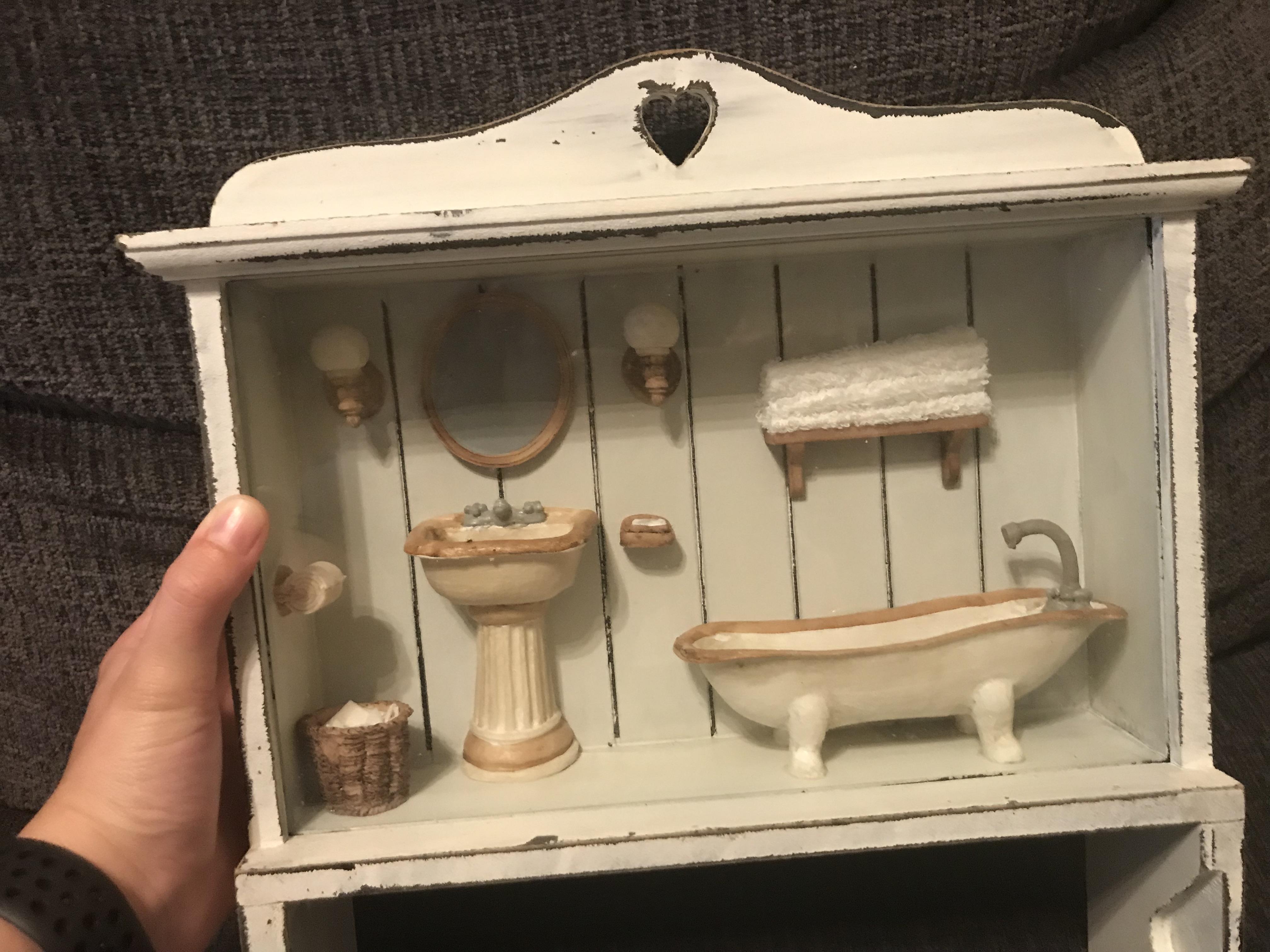 What is this? A bathroom for ants? r/thingsforants