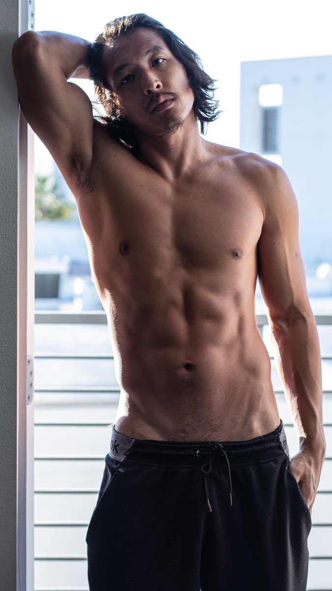 Leo Vice : POCLadyBoners