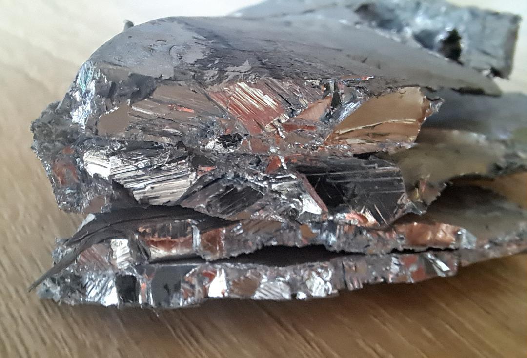 Crystalline structure of pure zinc interestingasfuck