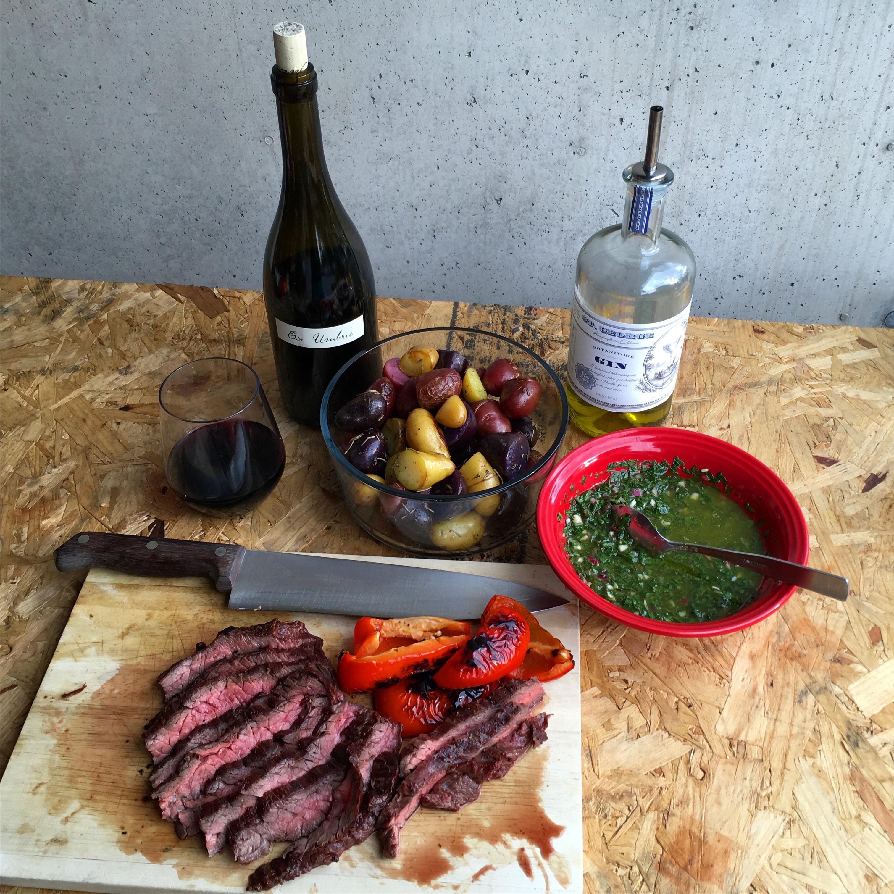[Homemade] Homemade grilled skirt steak with garlic rosemary potatoes