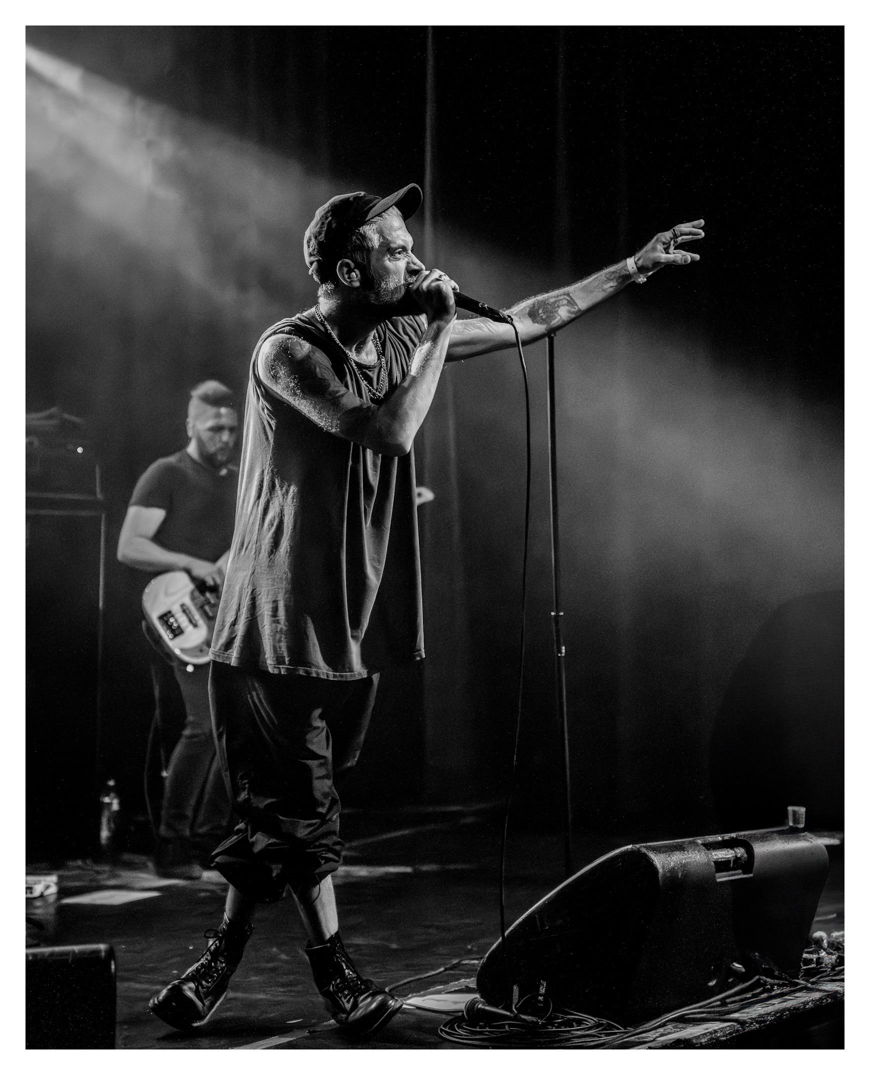 Daryl last night in Brooklyn, NY. r/glassjaw