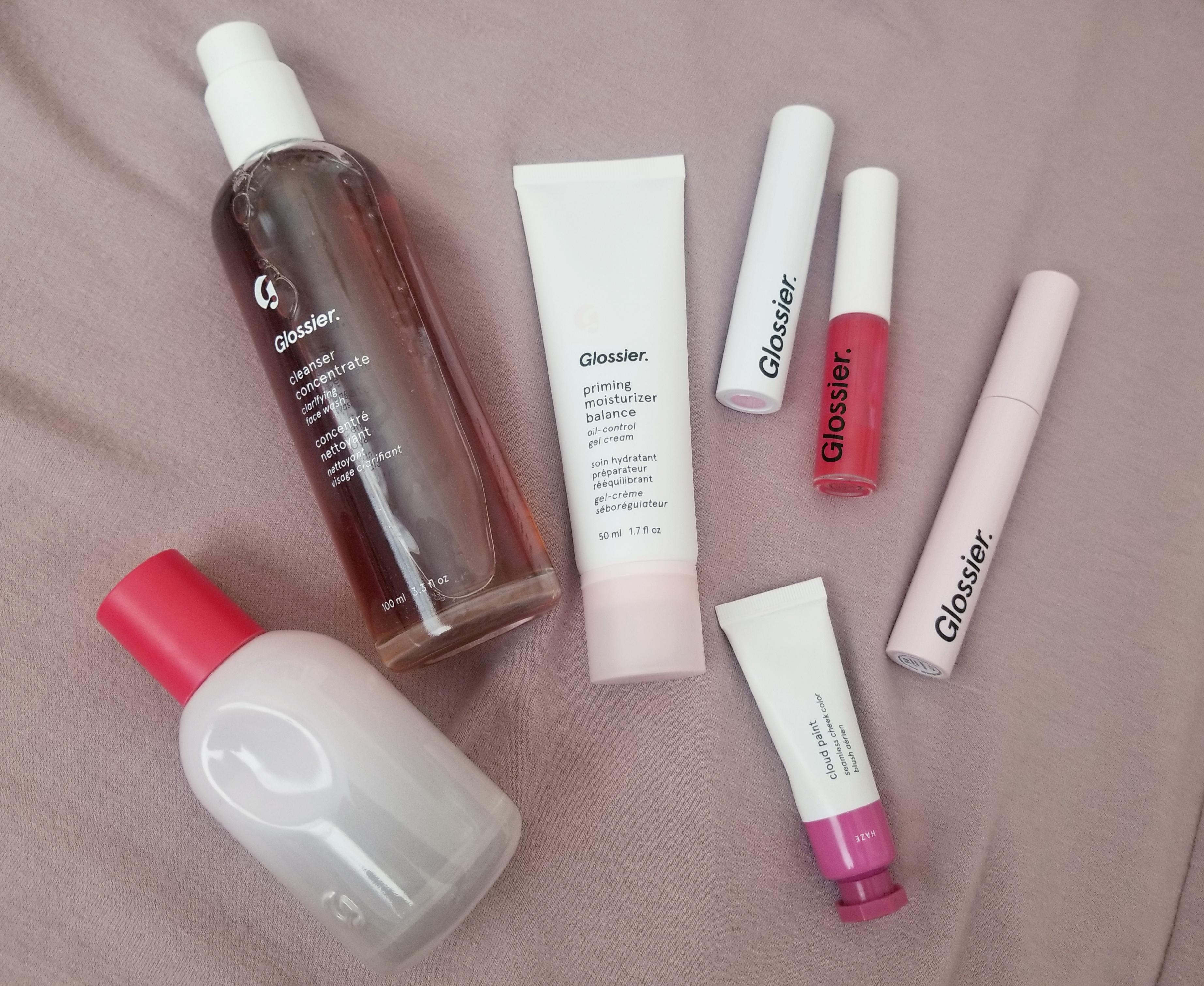 Glossier has the cutest packaging r/glossier