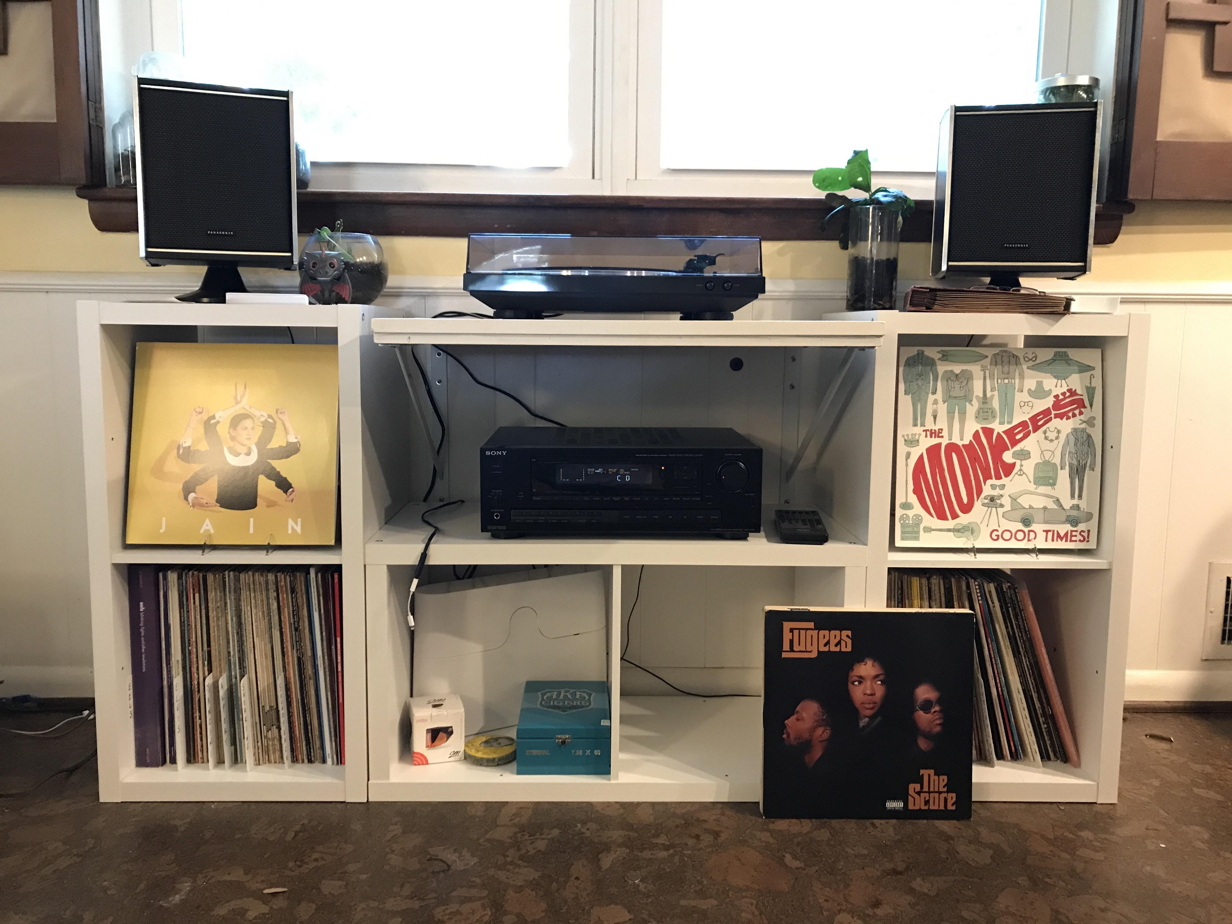 I made a shelf for my turntable. r/vinyl