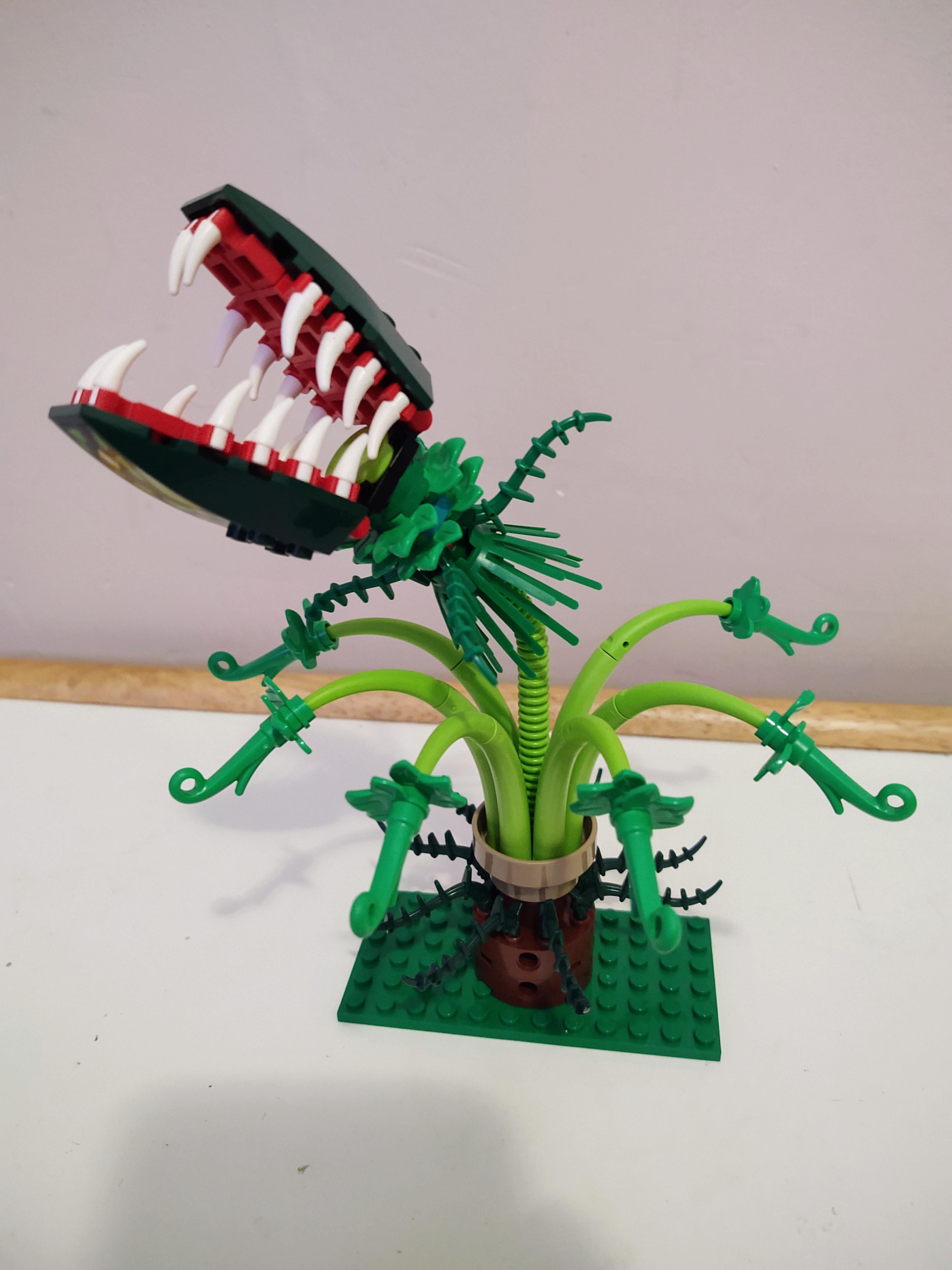 My carnivorous plant MOC r/lego
