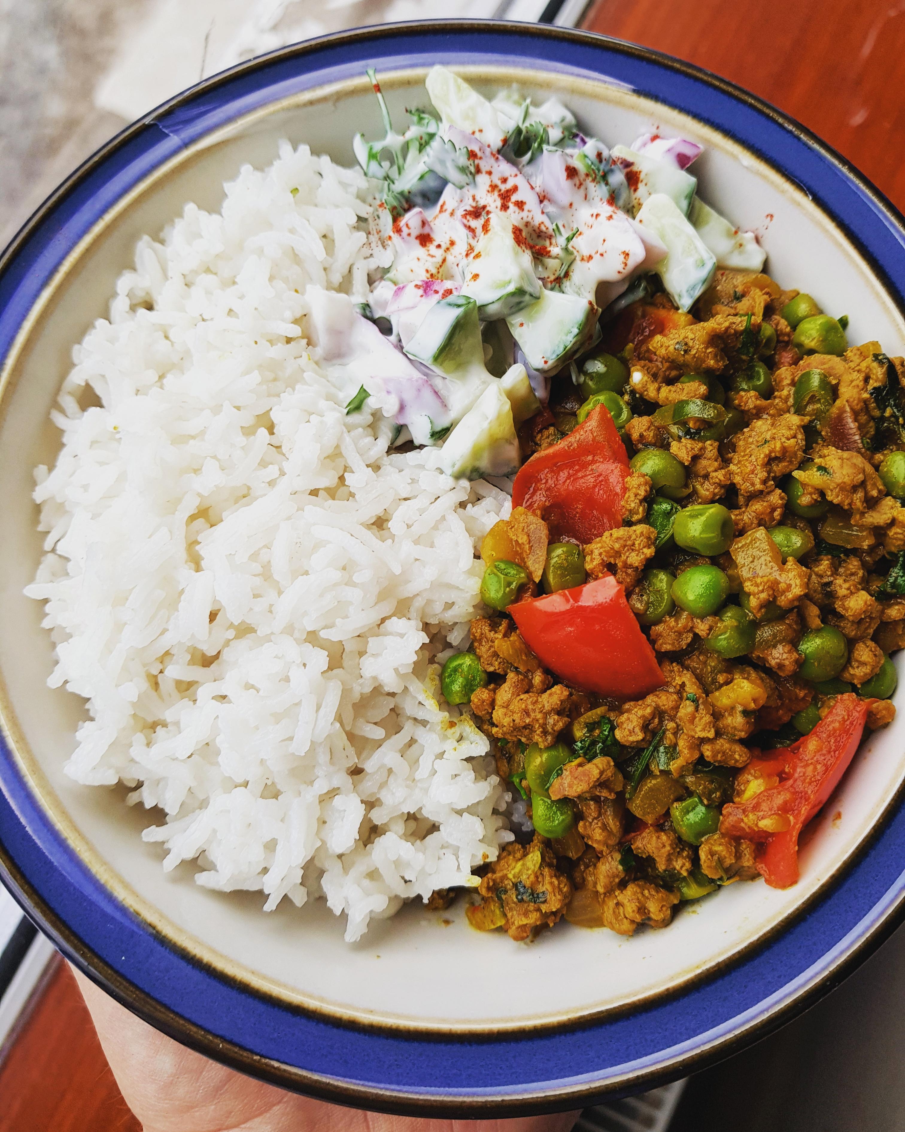 Mince, peas & tumeric curry with cucumber salad r/recipes