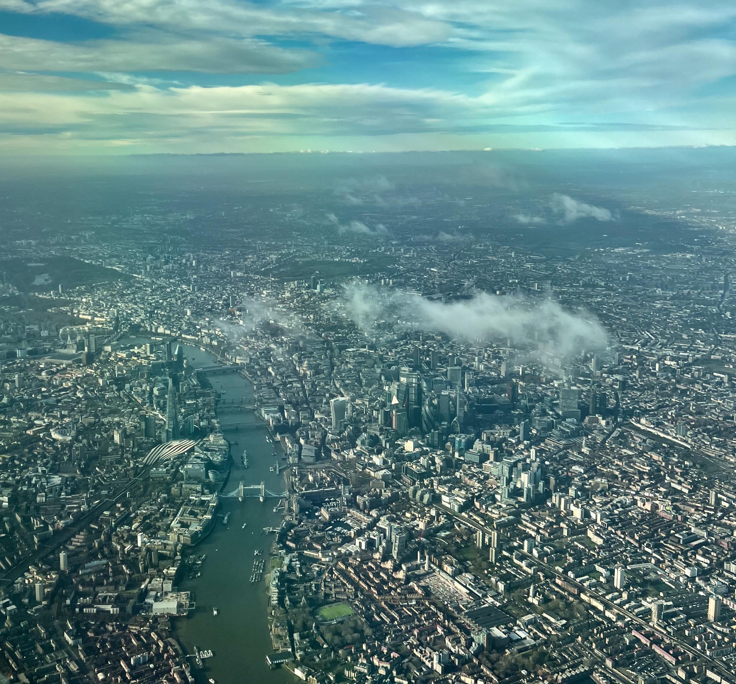 London from the sky r/CityPorn