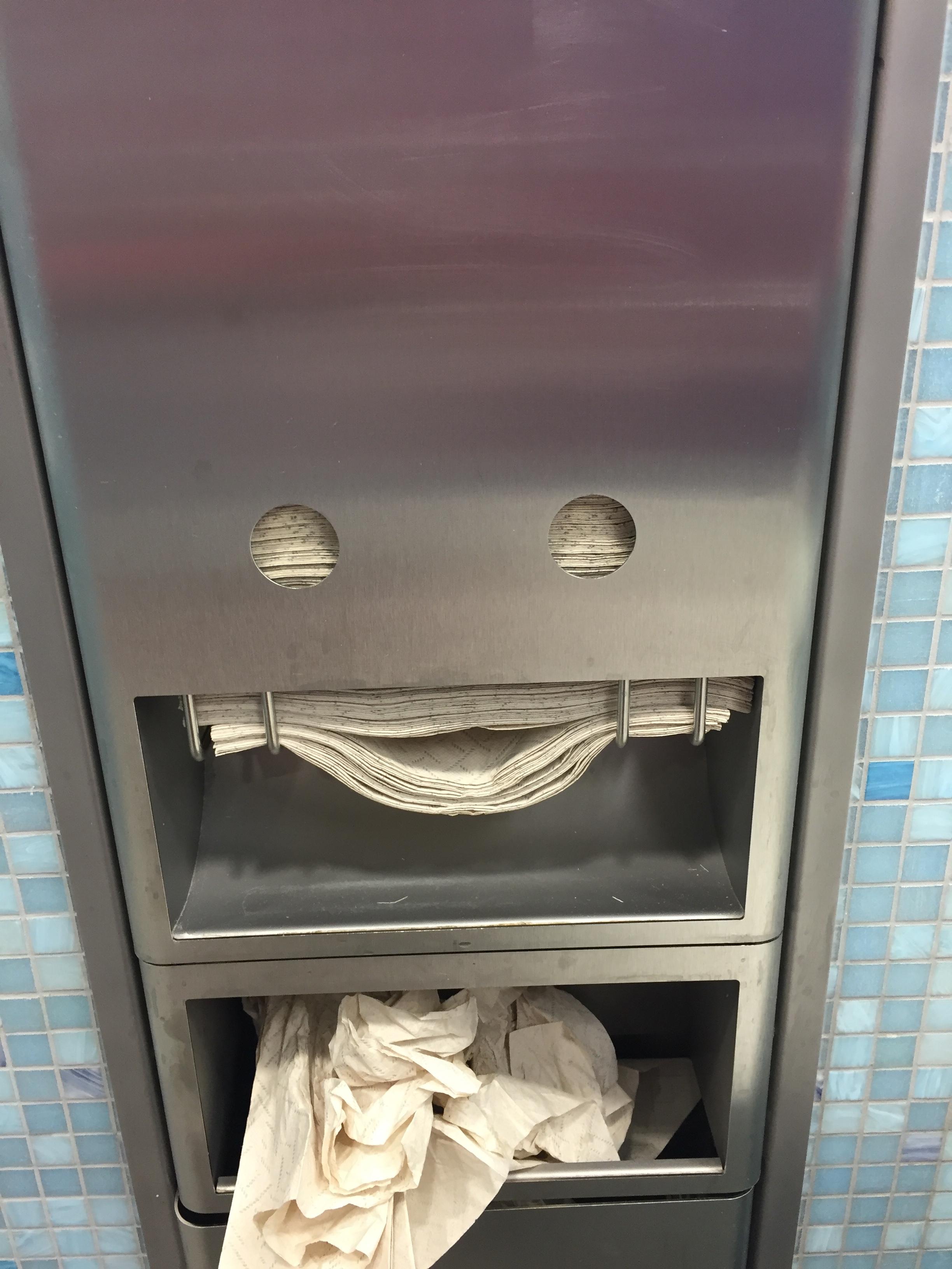 This paper towel dispenser looks happy : r/mildlyinteresting