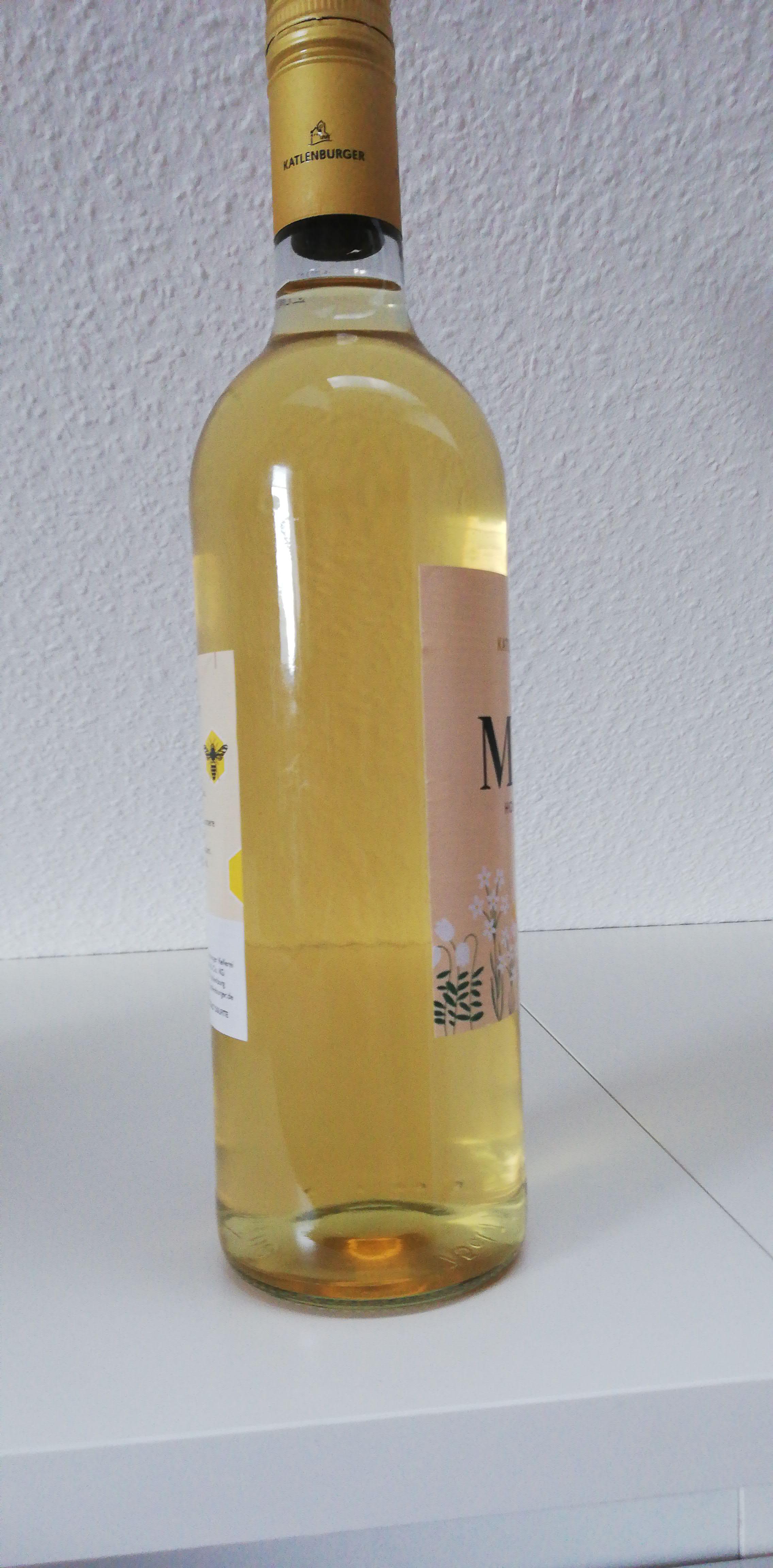 Bottled my first Mead today. Got 5 of these 0.75L bottles full. Ignore