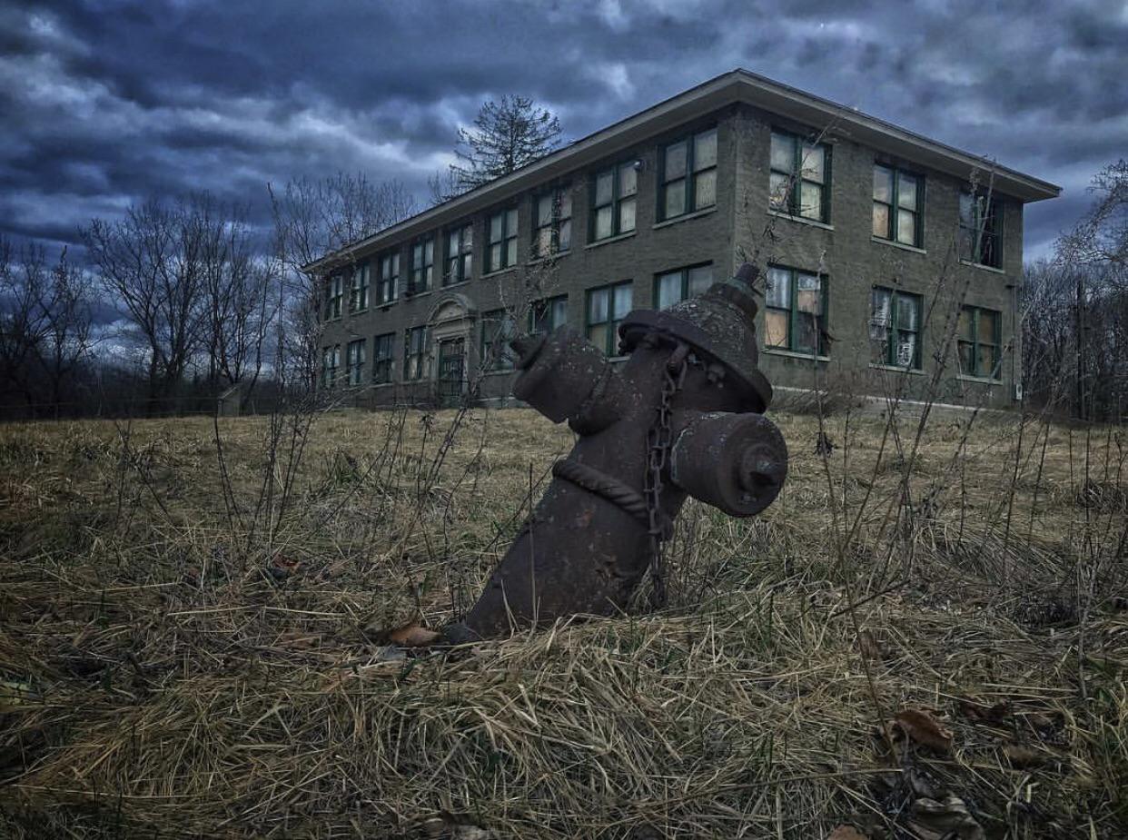 Abandoned School I took pics of r/urbanexploration