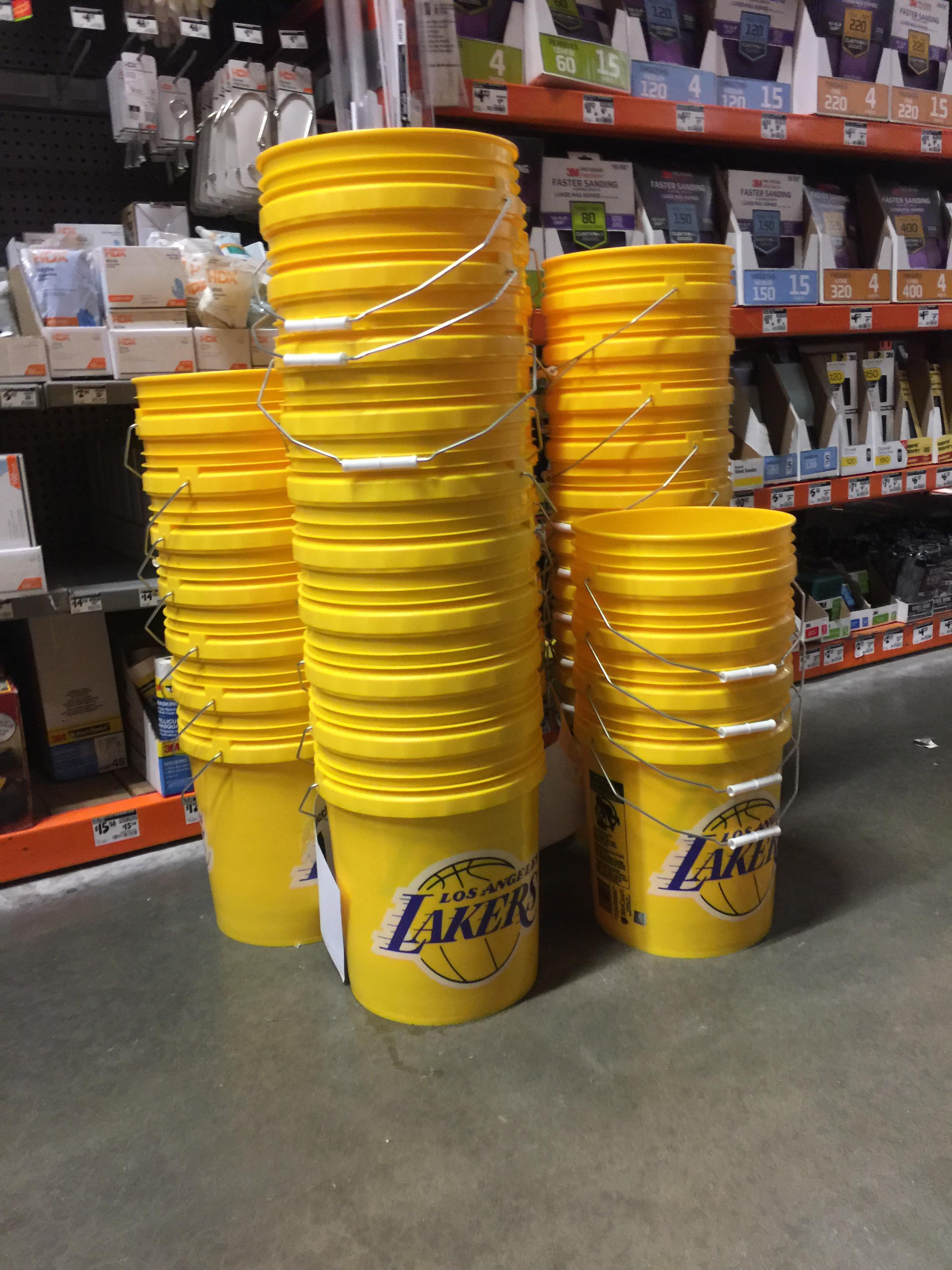 These Laker buckets at Home Depot 🔥 r/lakers