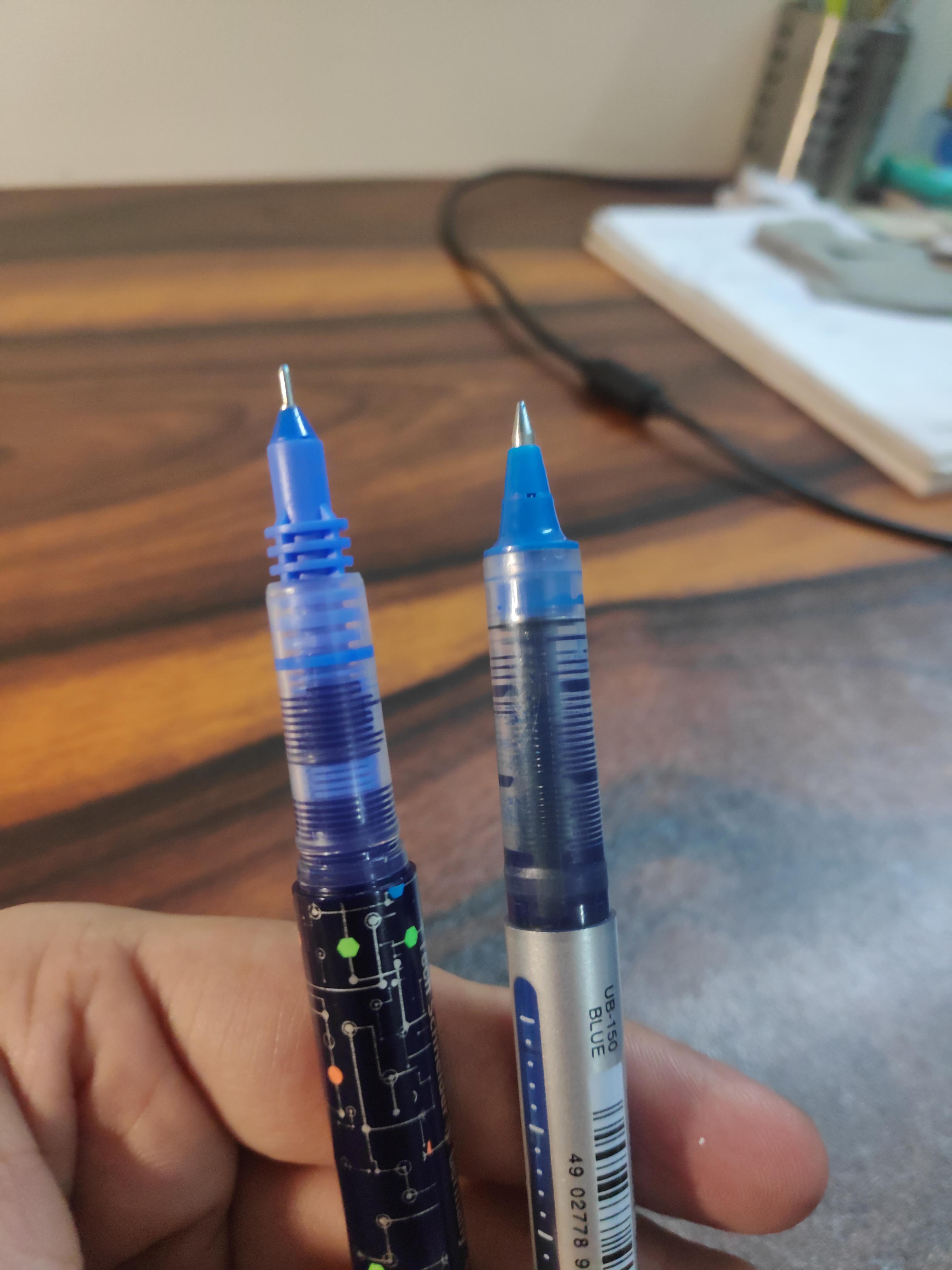 What is this transparent plastic thing with round rings which is found