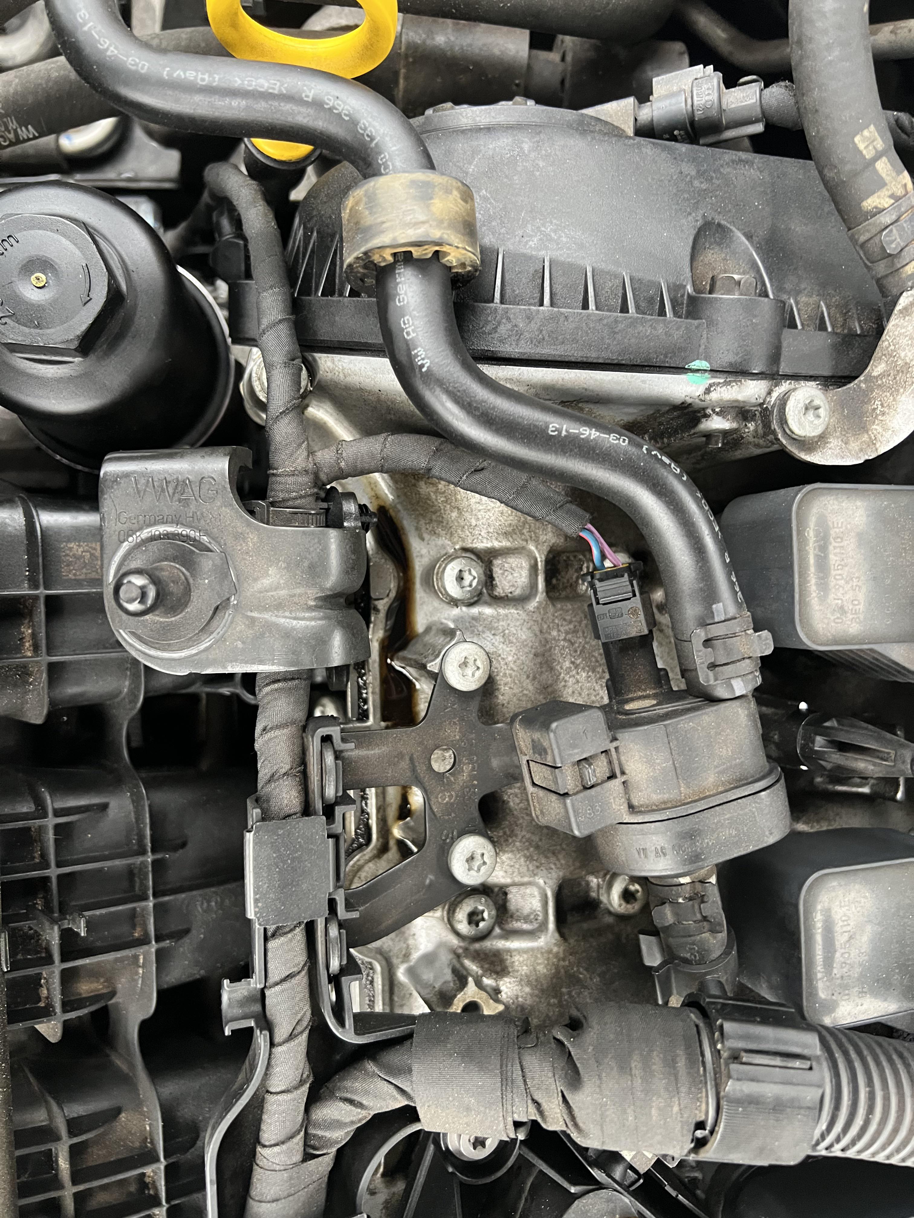 2014 Volkswagen Passat 1.8 T oil leak. Valve cover gasket? r