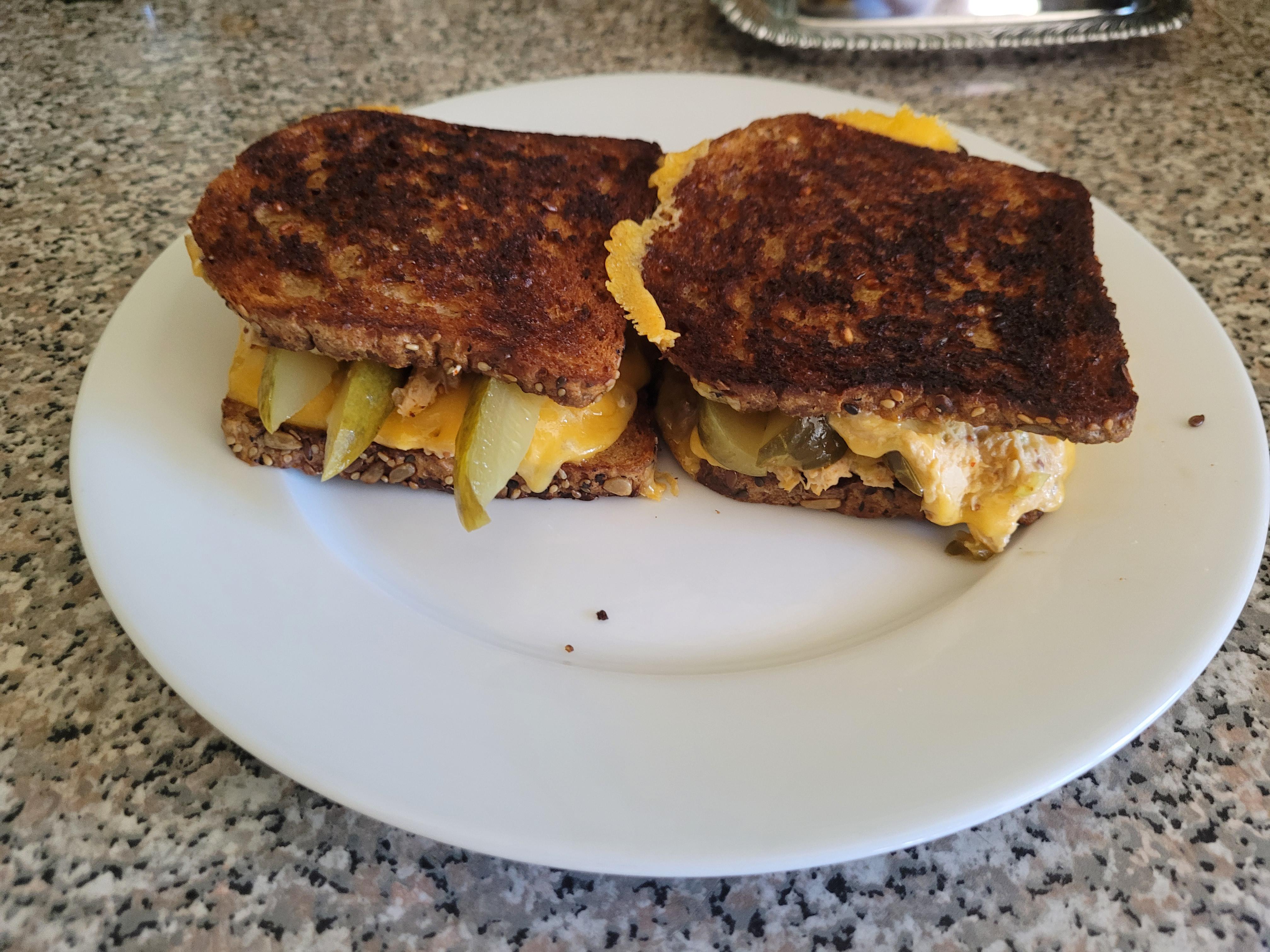 [homemade] Spicy tuna melt with cheddar and dill pickles r/food