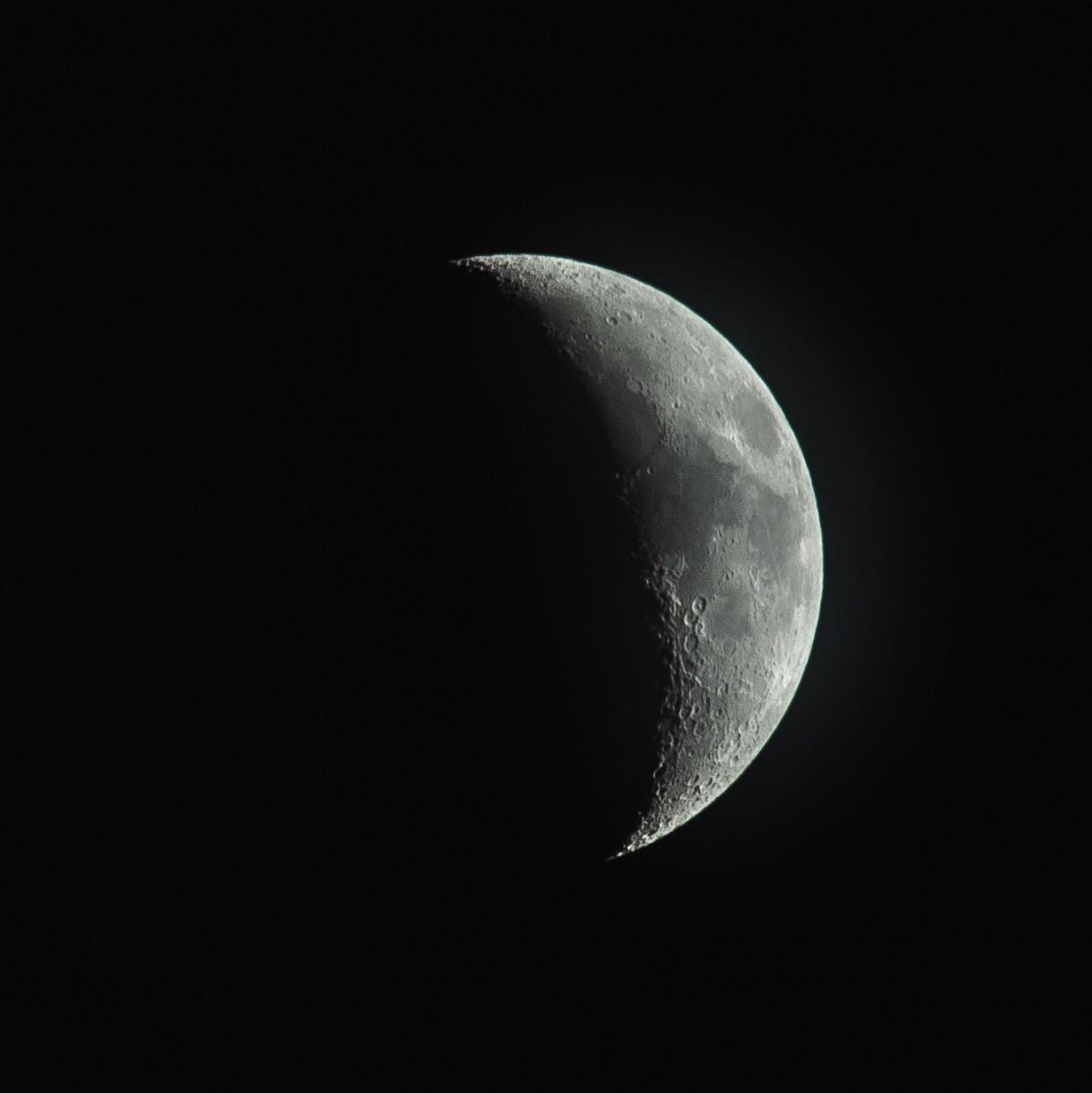 28 illuminated Moon r/astrophotography