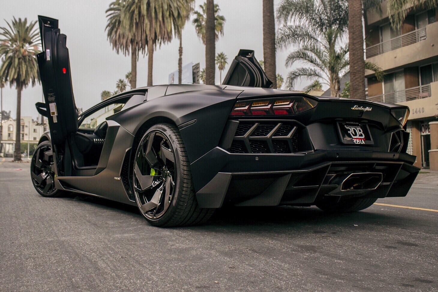 Aventador Mansory Carbonado “Black Diamond” [1460 x 973