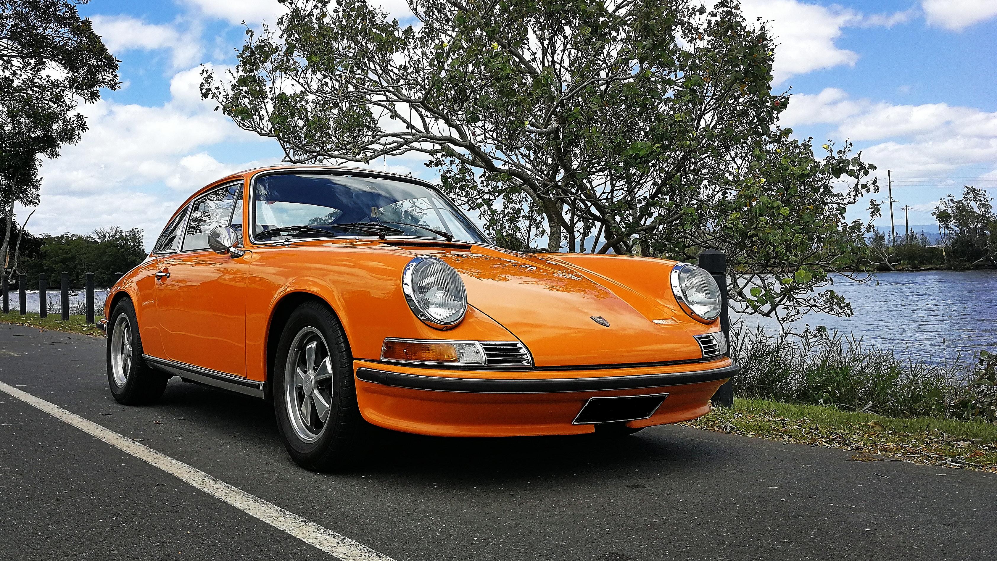 An all original Porsche 911E from 1971 that I got the chance to drive