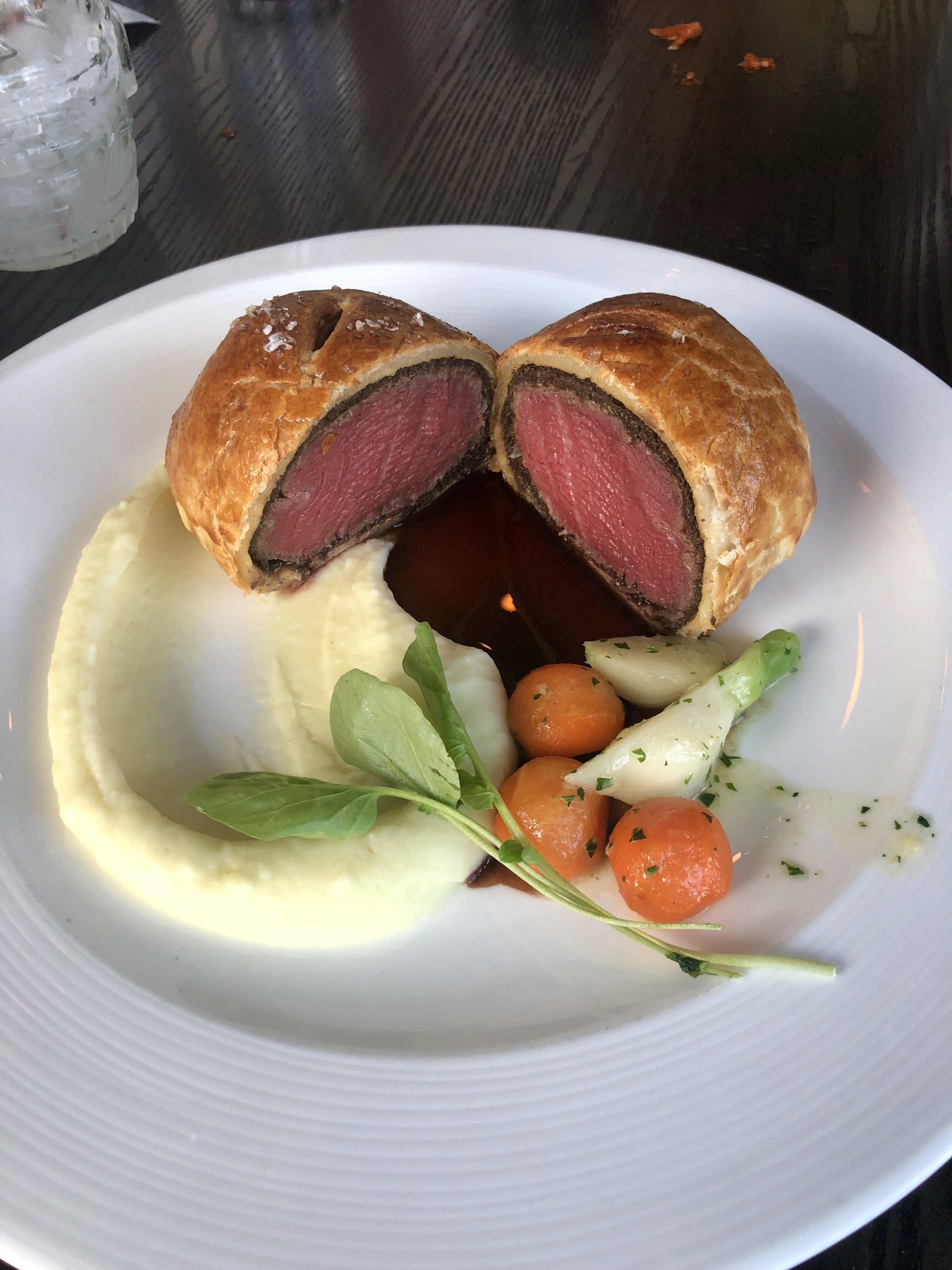 [I ate] Gordon Ramsey’s Beef Wellington in Las Vegas. Beef was