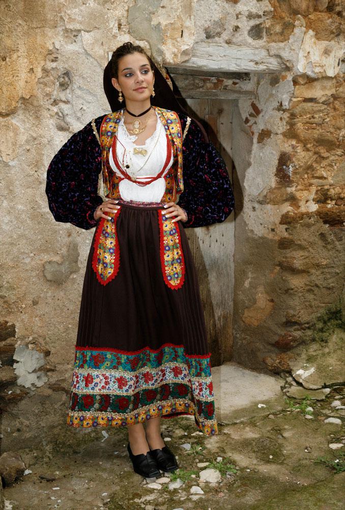 Costume of Posada, Sardinia r/FolkCostumes