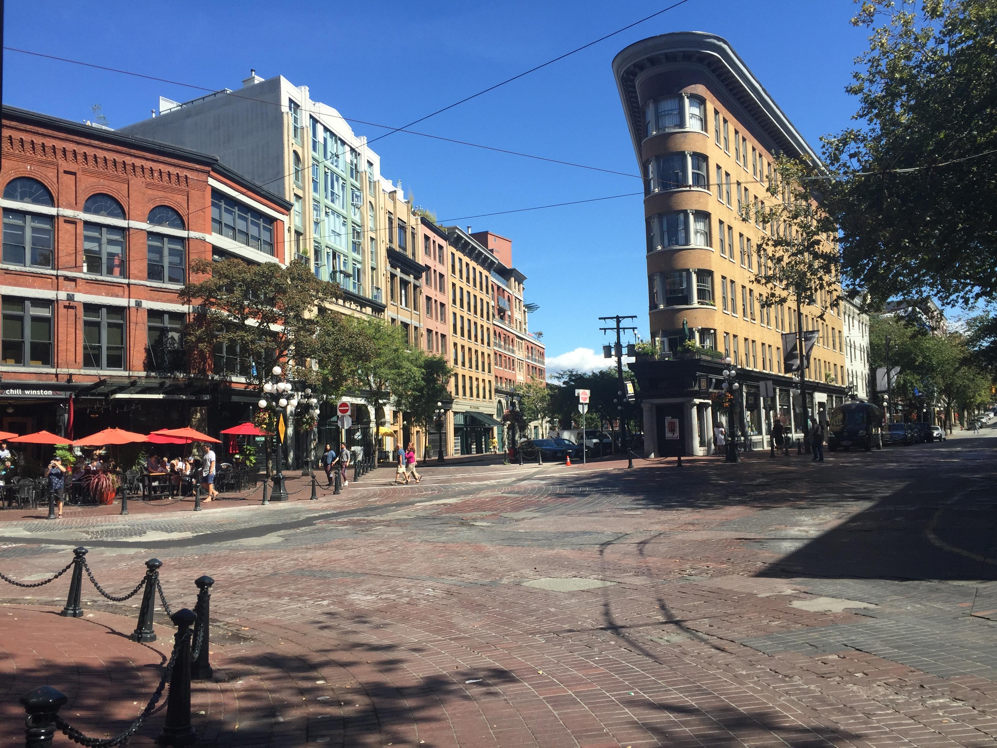 Gas Town, Vancouver, British Columbia r/CityPorn