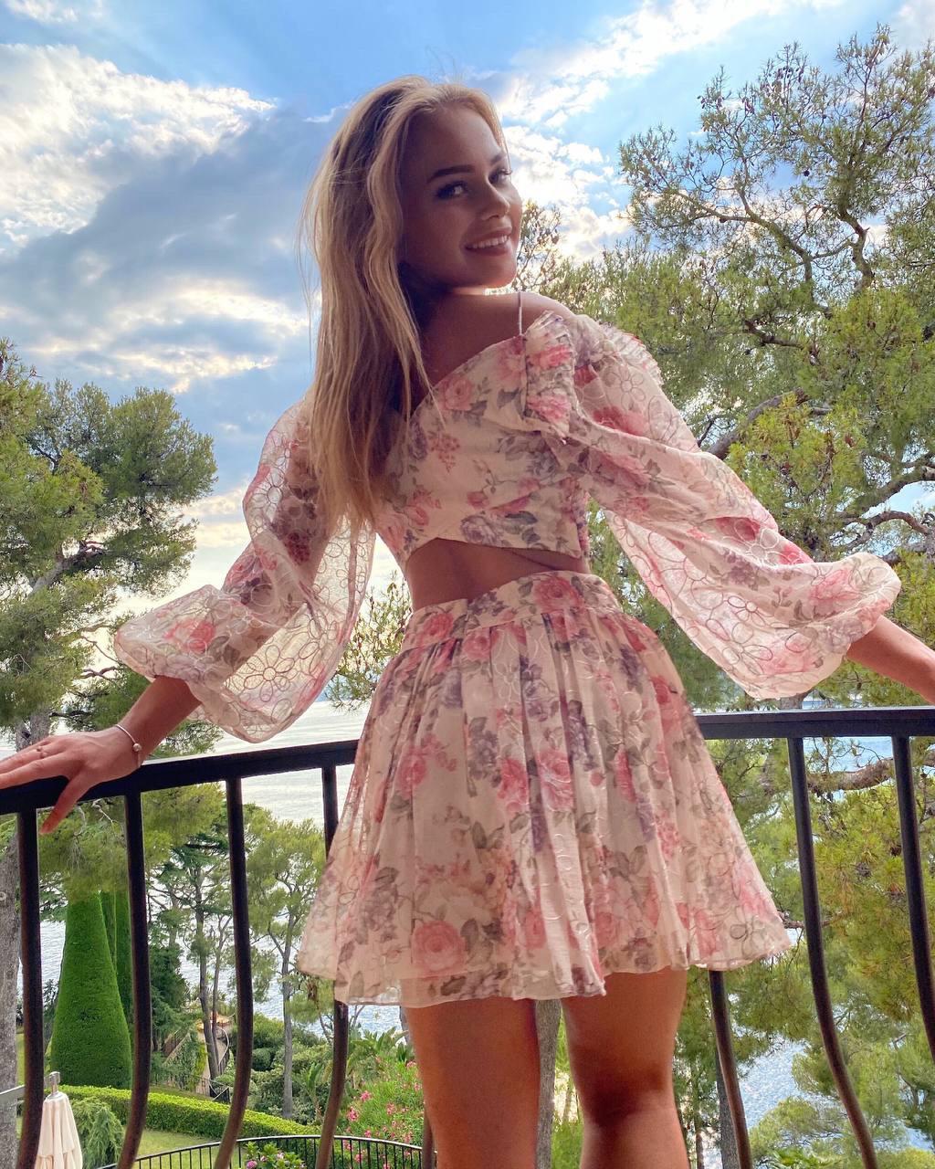 Have nothing under my dress r/Sundresses