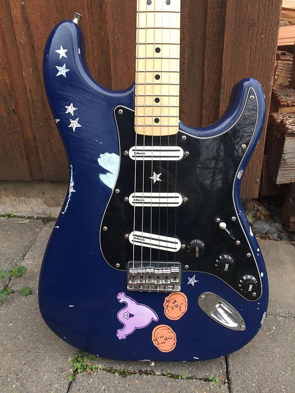 billy corgan's "ghost" strat (replica); is this a fender production