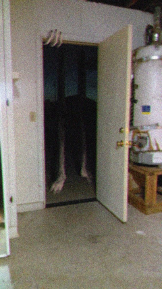 Release Version III of Enter The Backrooms has been released! It adds