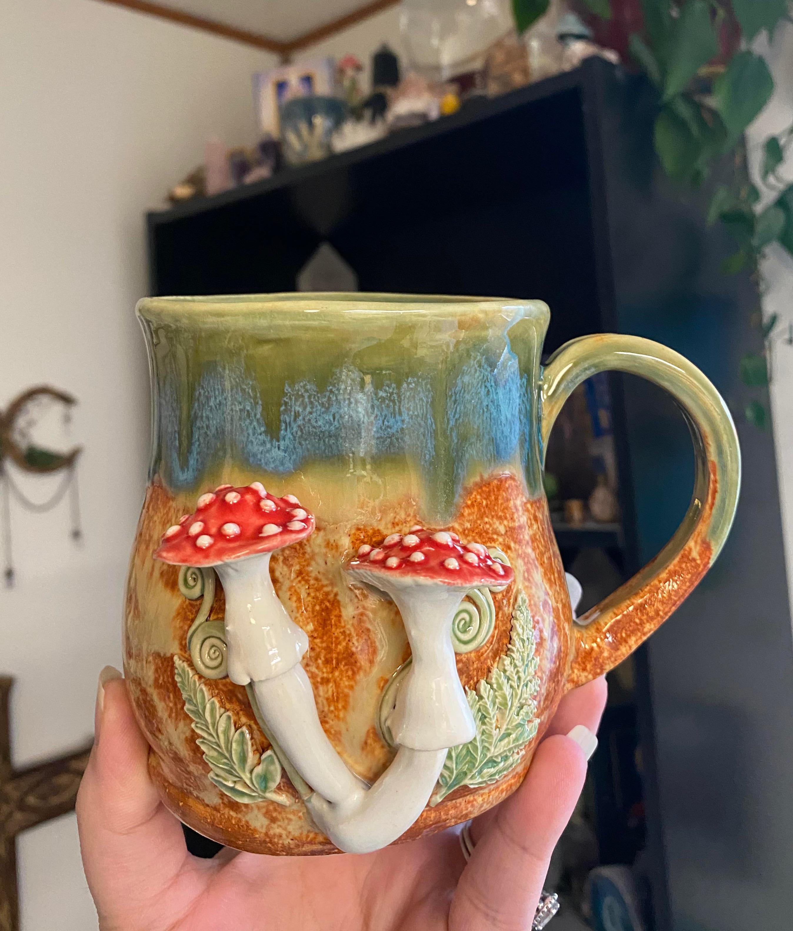 Another finished mushroom mug 🍄😊 r/Pottery