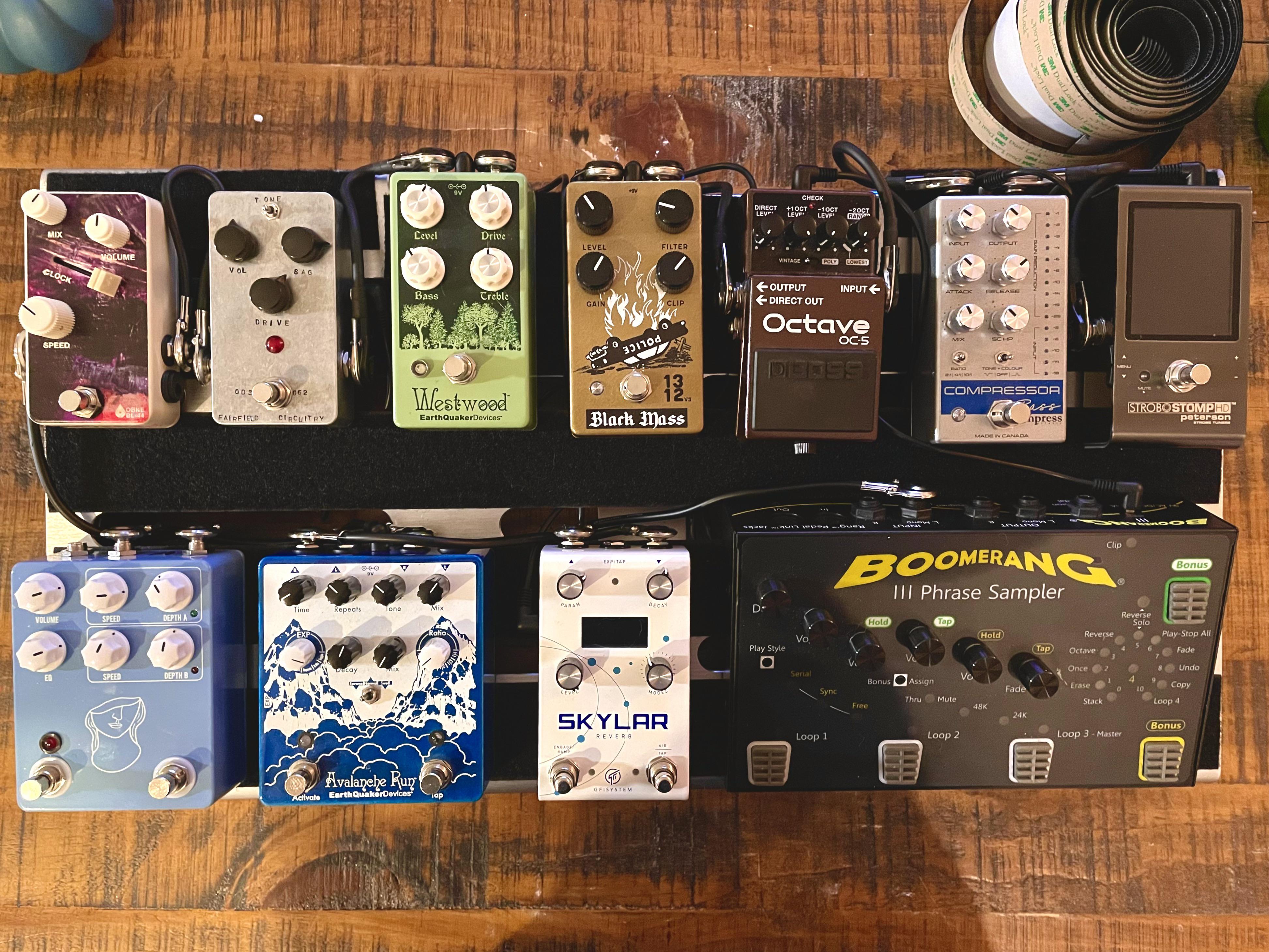 [NPBD] Fender professional pedalboard Medium & OBNE BL44 Reverse r