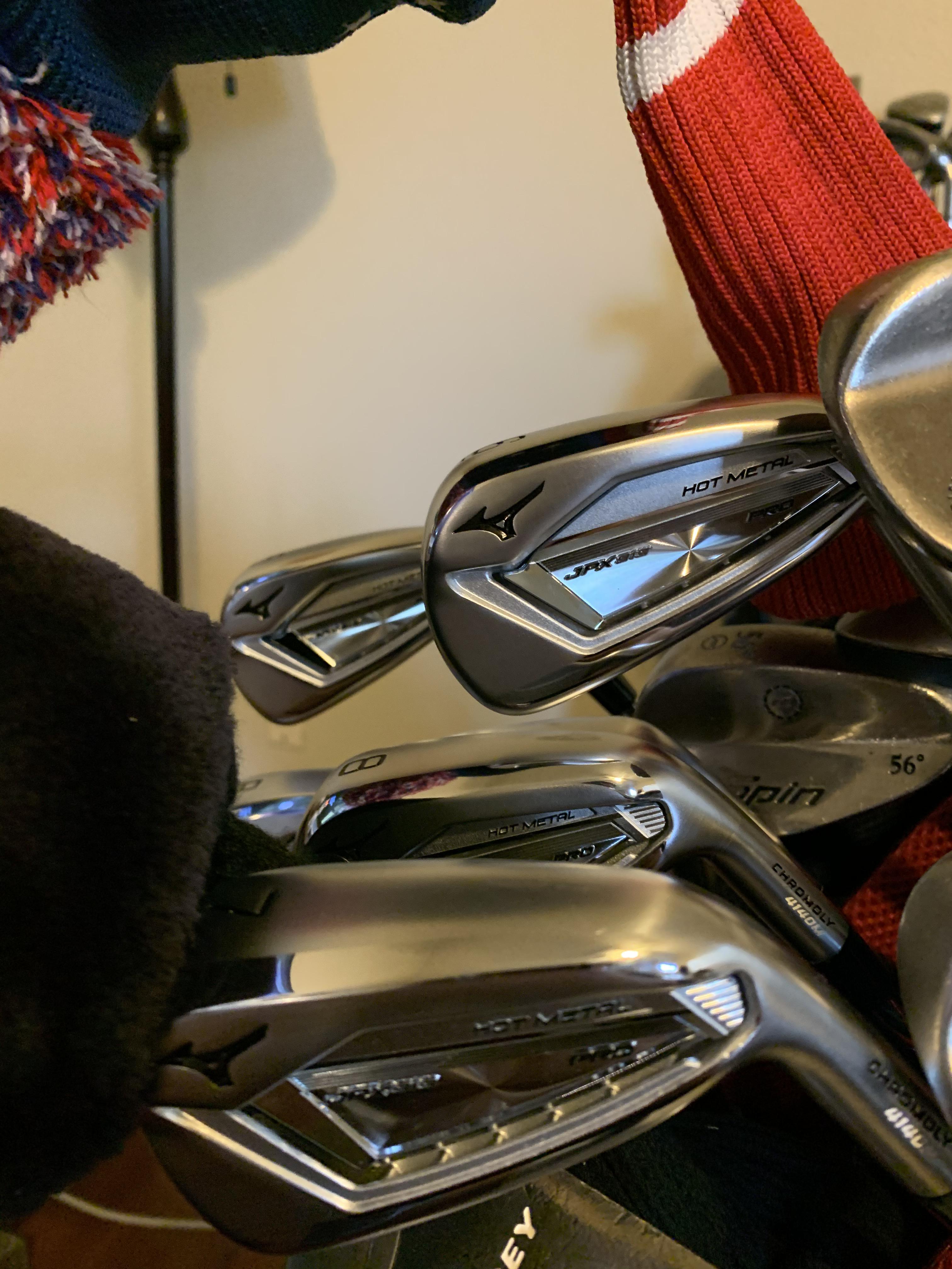 After the anxious wait, my custom fitted clubs are here! JPX919 Hot