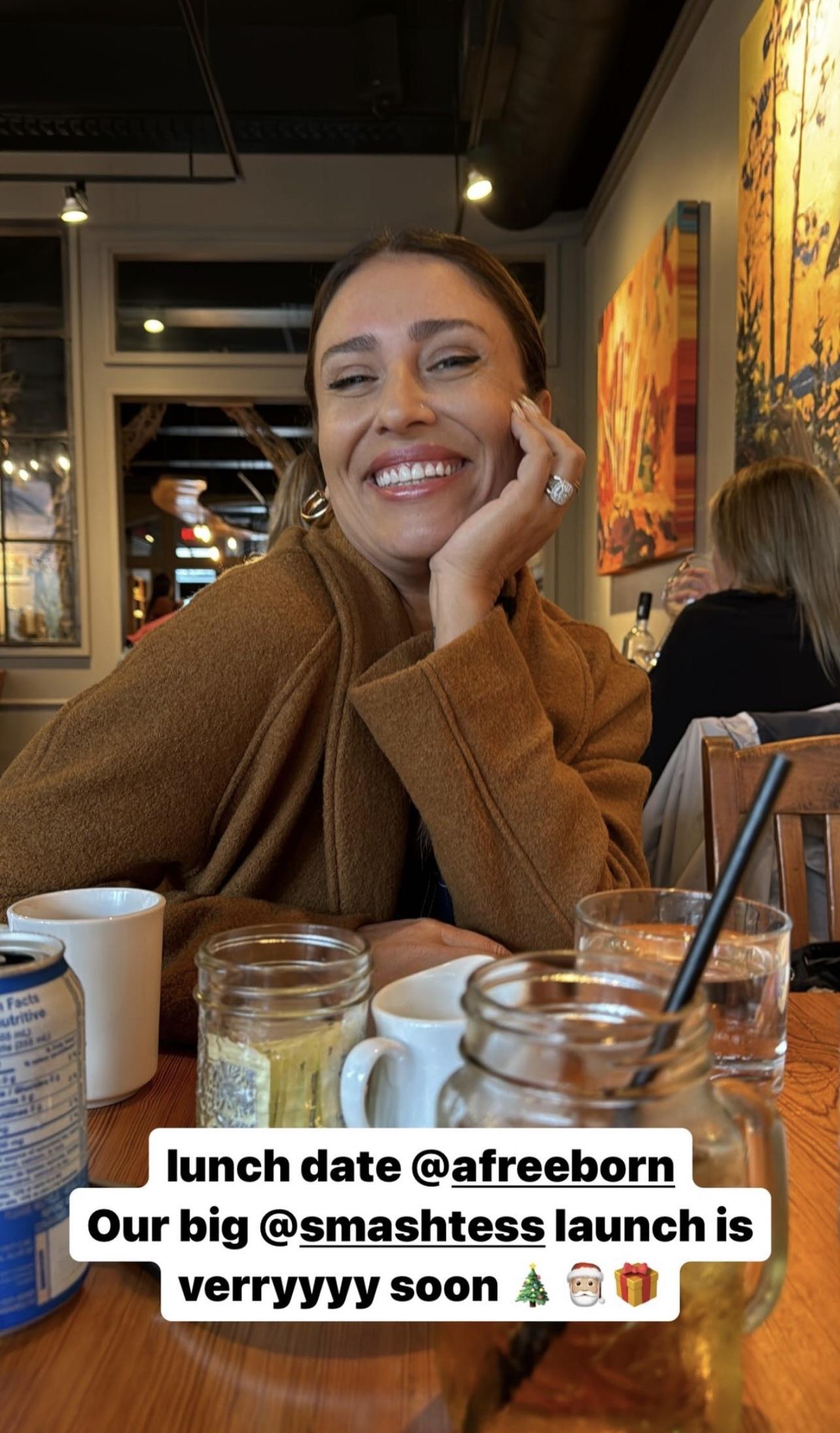 She misses out on taking L to gymnastics, pawns her off on her mom (who