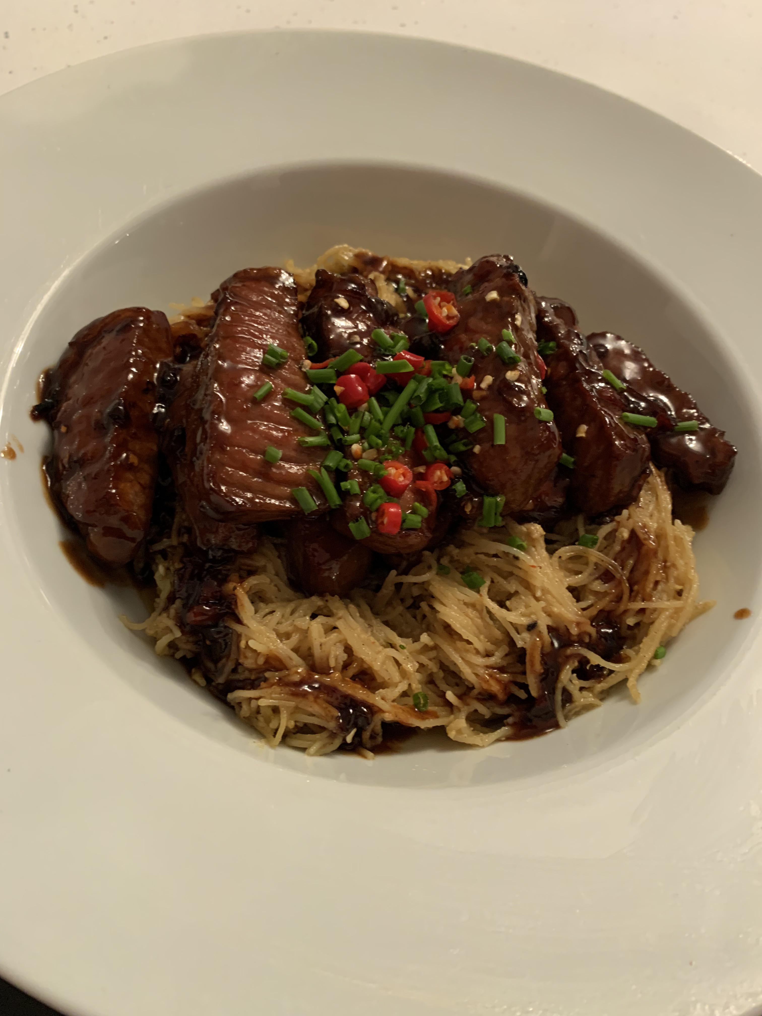 Rib eye, egg noodles. Honey/mustard/soy/chilli/ginger sauce r/FoodPorn