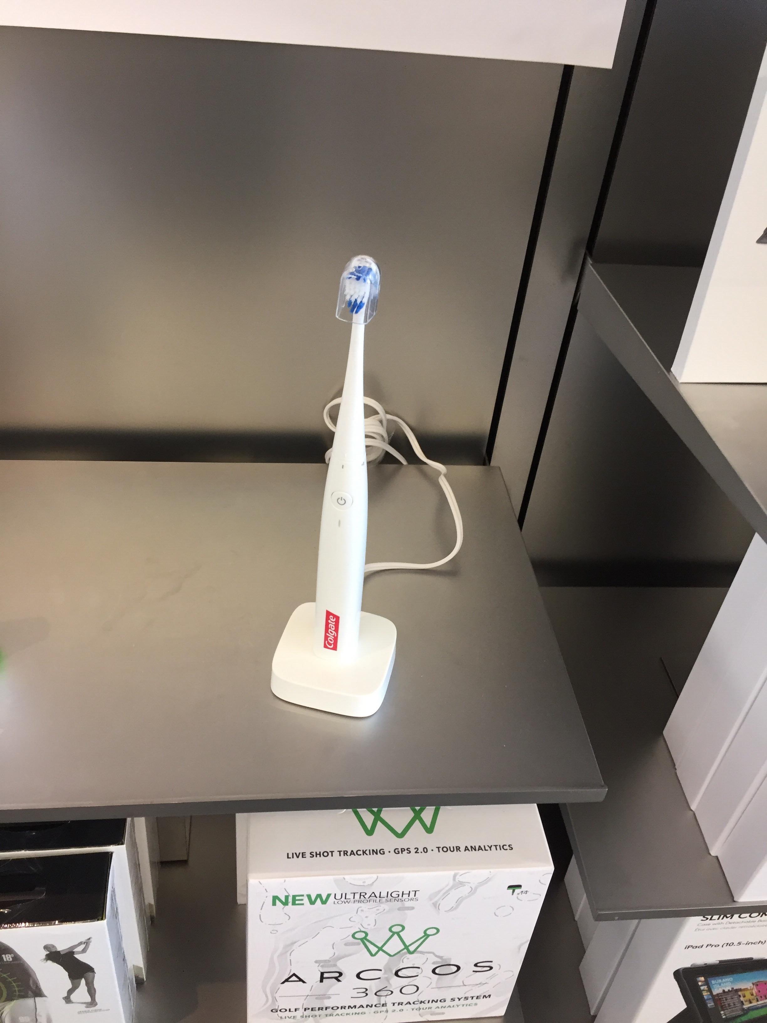 The new apple brush by Colgate (on display at appl store.) r/applesucks