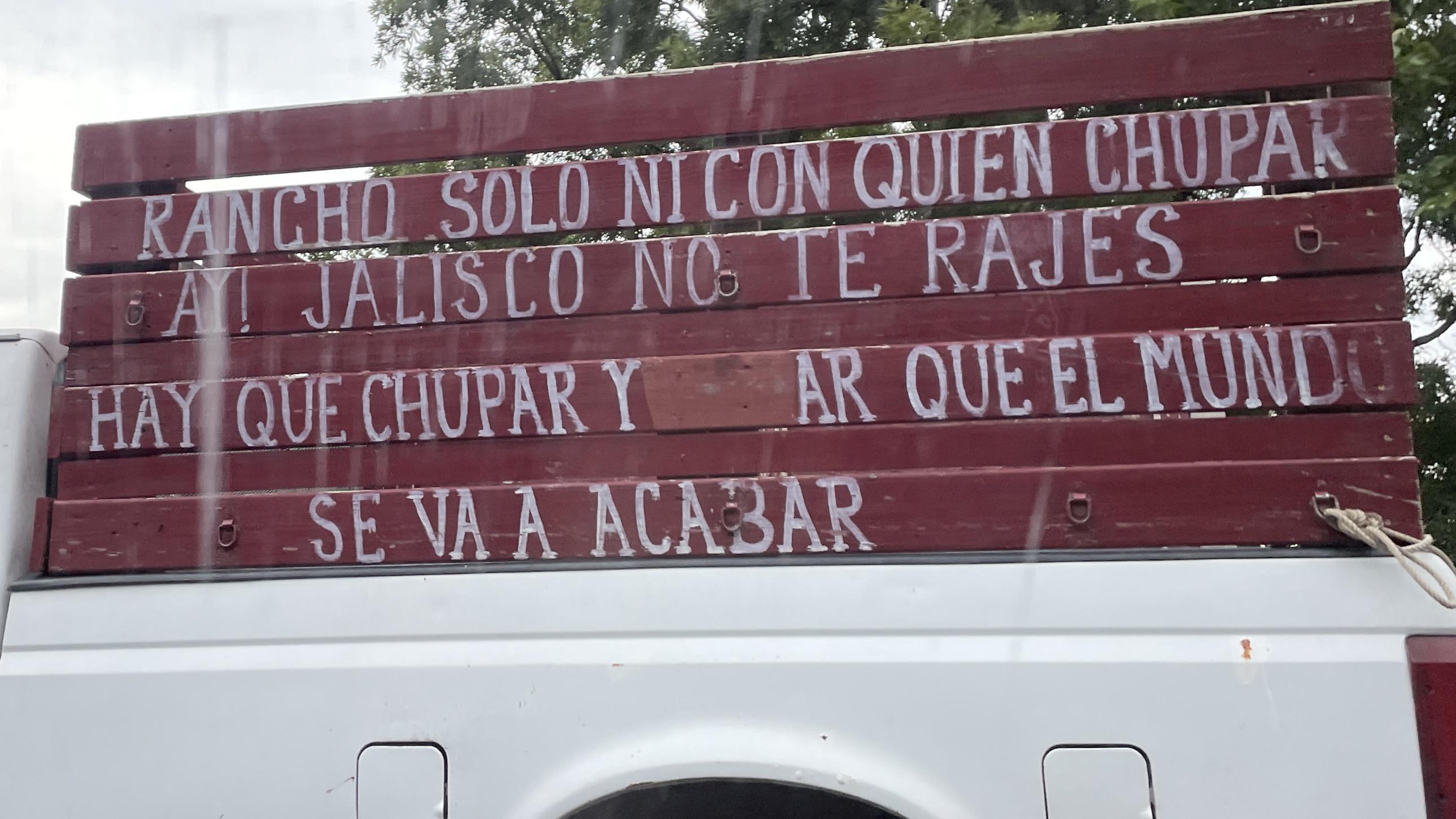 Spanish > English RANCHO SOLO NI CON QUIEN CHUPAR AY! JALISCO NO TE
