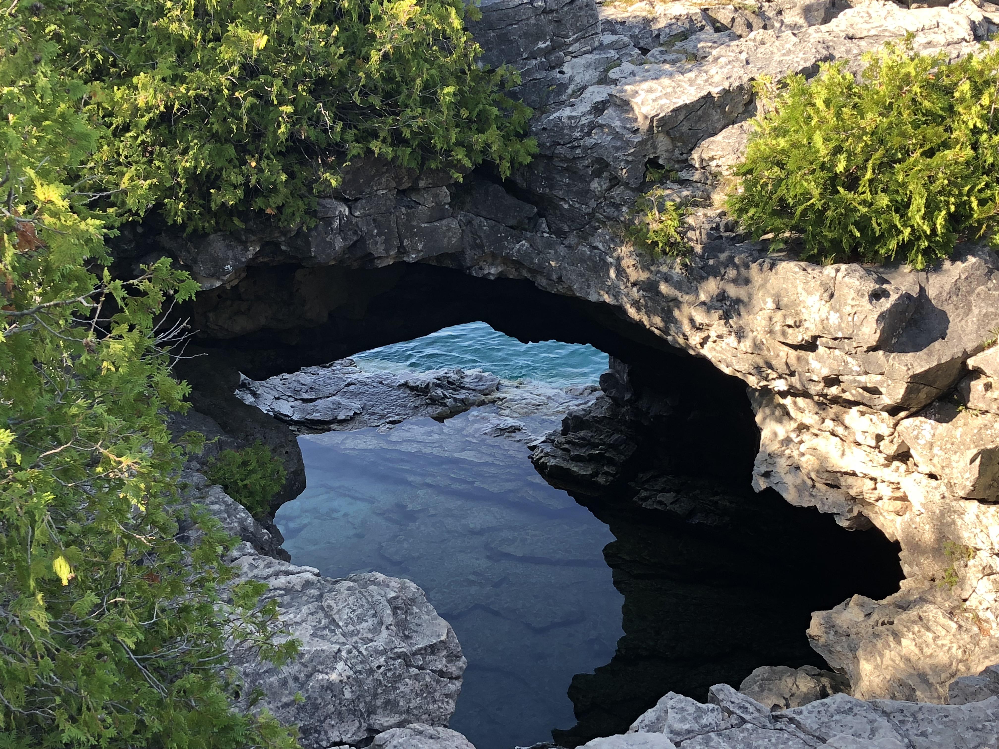 The Grotto Tobermory, Ontario [OC][4032x3024] EarthPorn