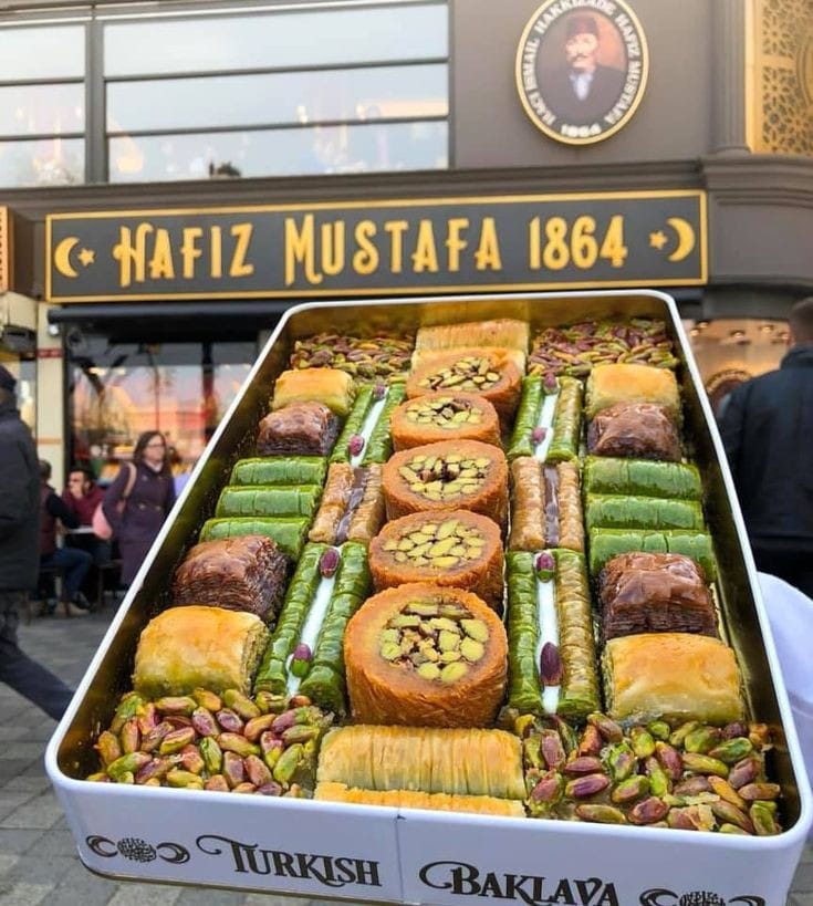 Turkish dessert from Hafız Mustafa , Turkey r/dessert