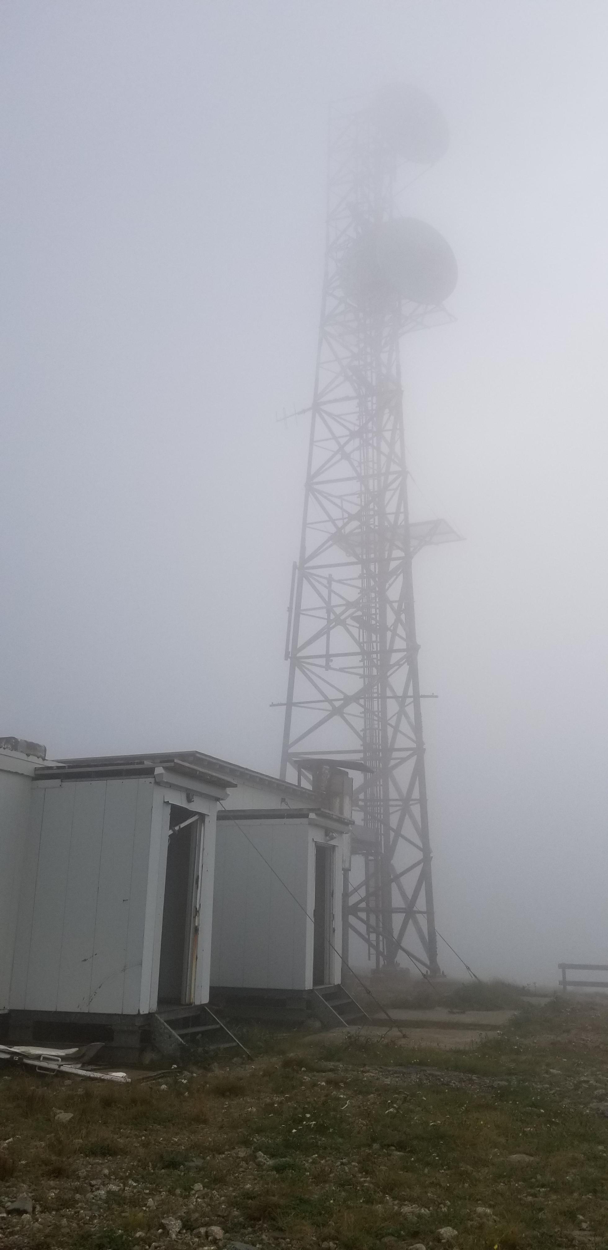Abandoned radio tower at the top of table mountain in newfoundland r/AbandonedPorn