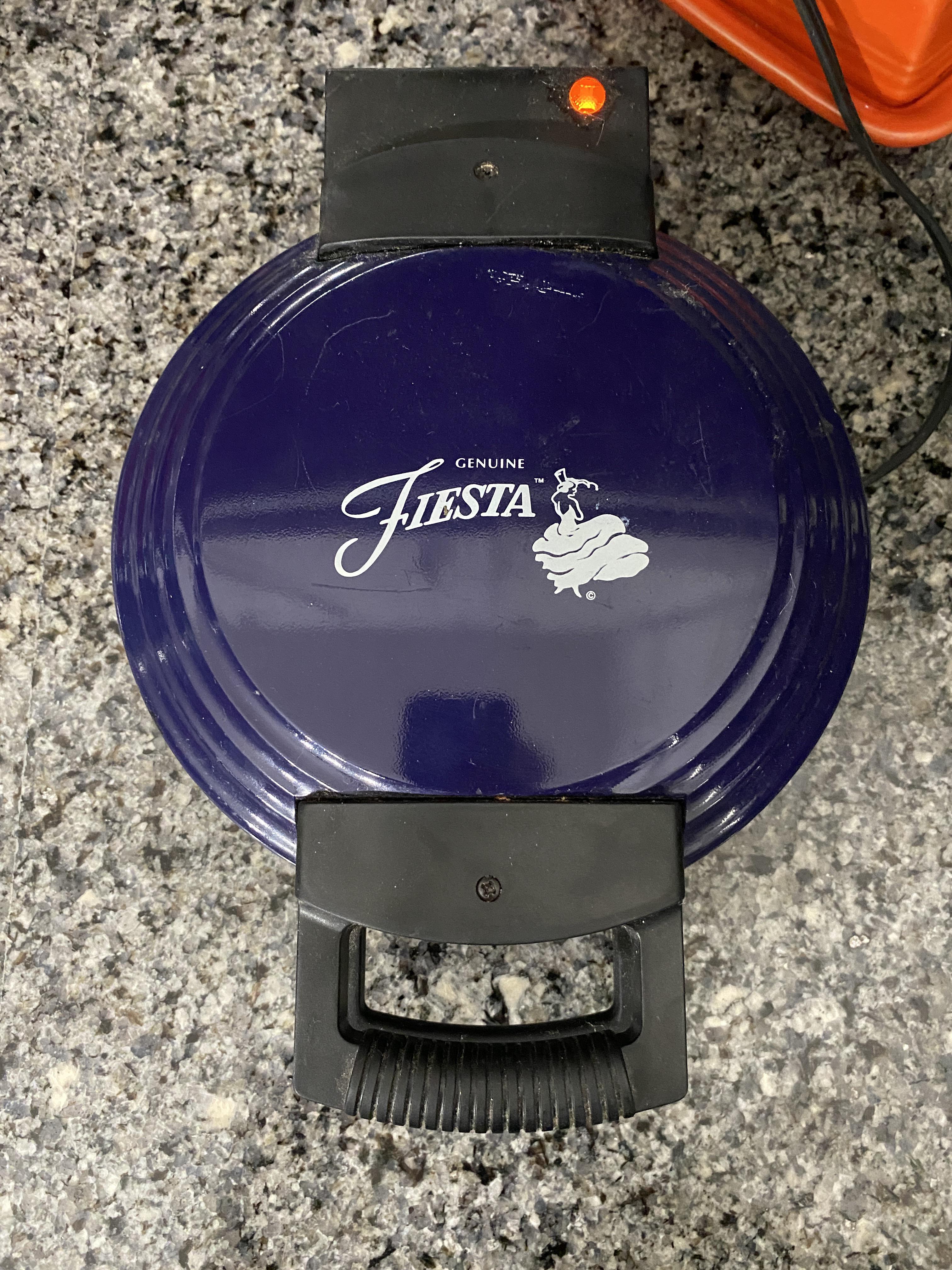 Fiestaware waffle iron. Now I’ve seen it all! r/Fiestaware