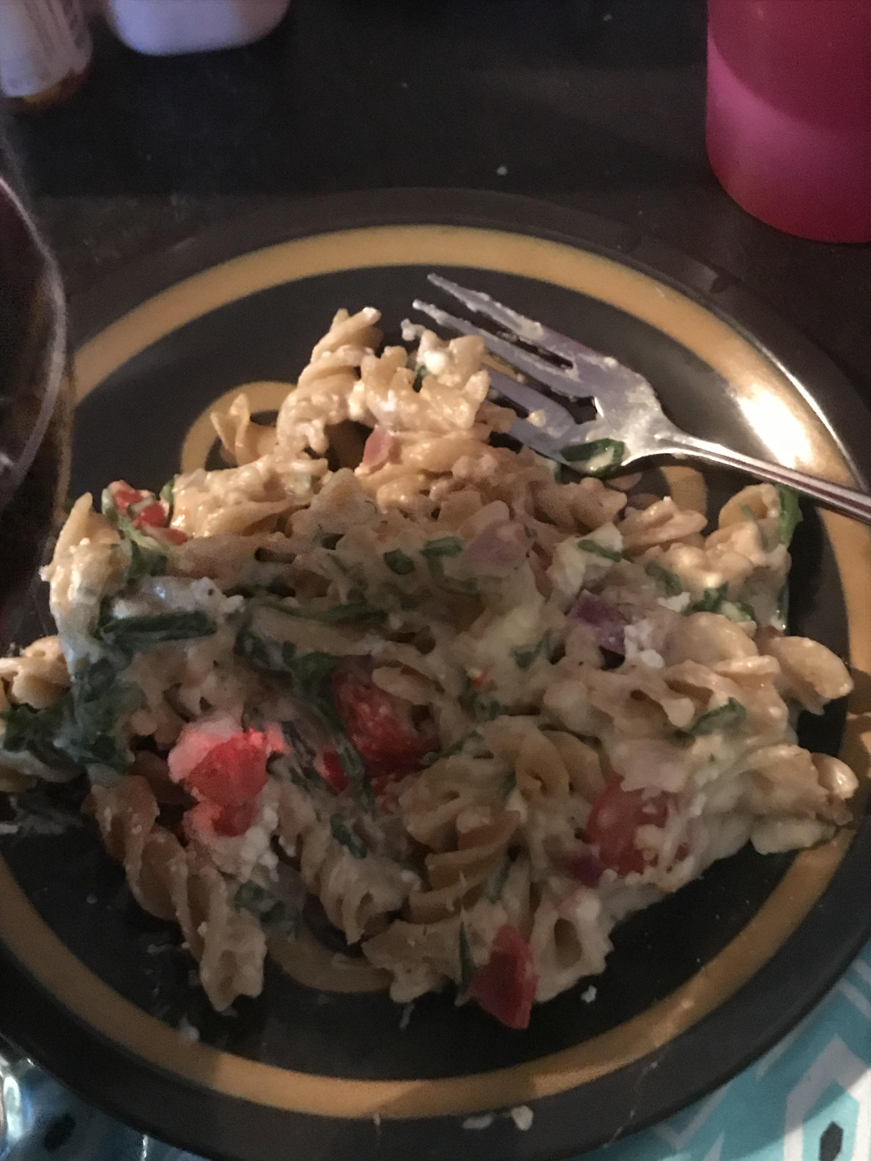 Greekstyle macaroni (fusilli) and cheese! 370 calories per serving