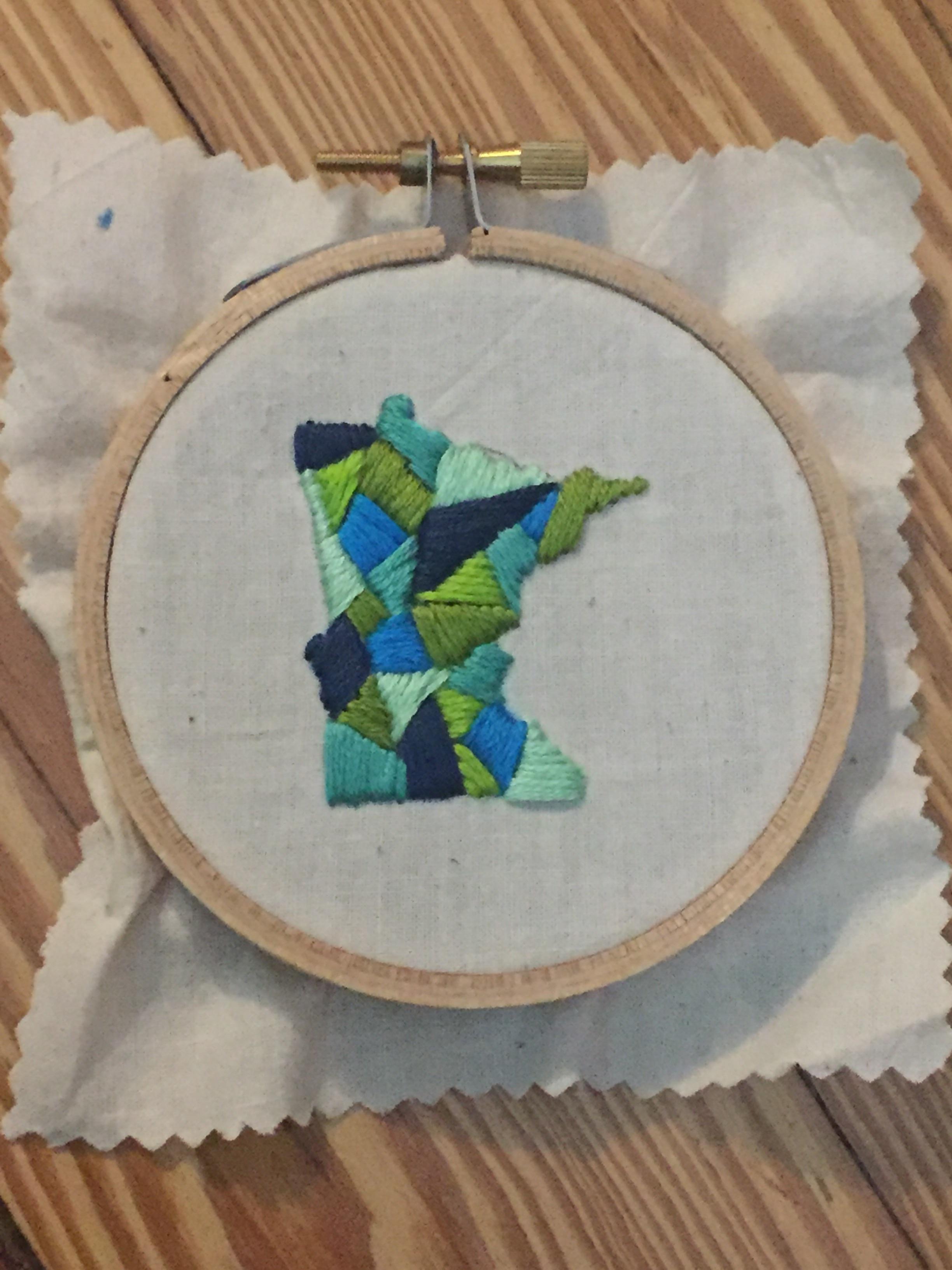 Teeny tiny Minnesota 💚💙 r/Embroidery