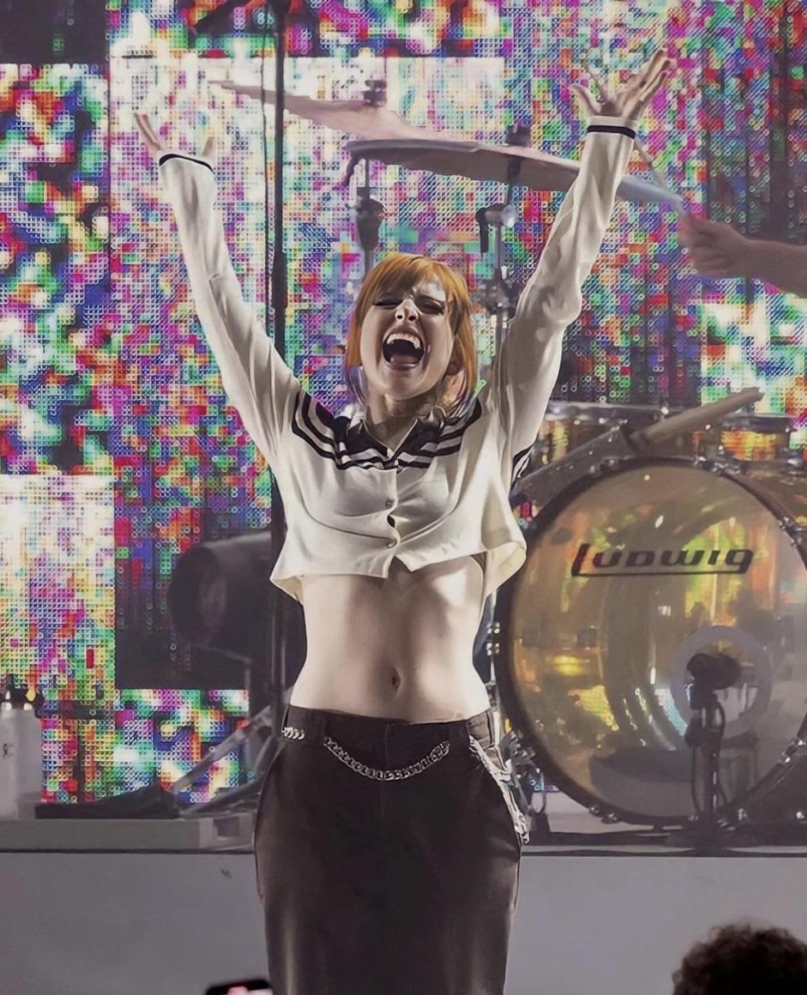 Hayley Williams r/CelebrityMidriff