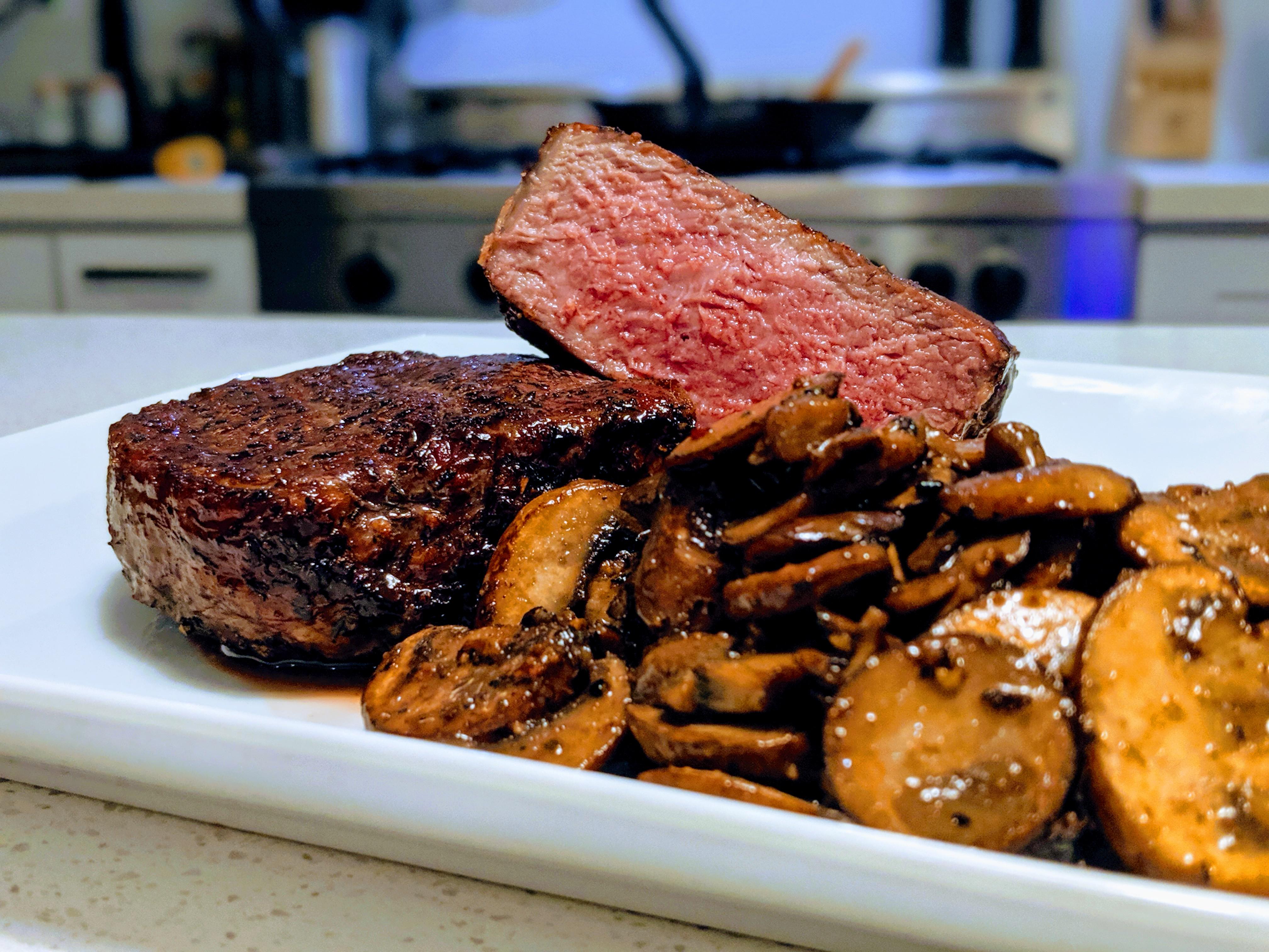 Ribeye (Trimmed) w/ Pan Sauce Mushrooms r/steak