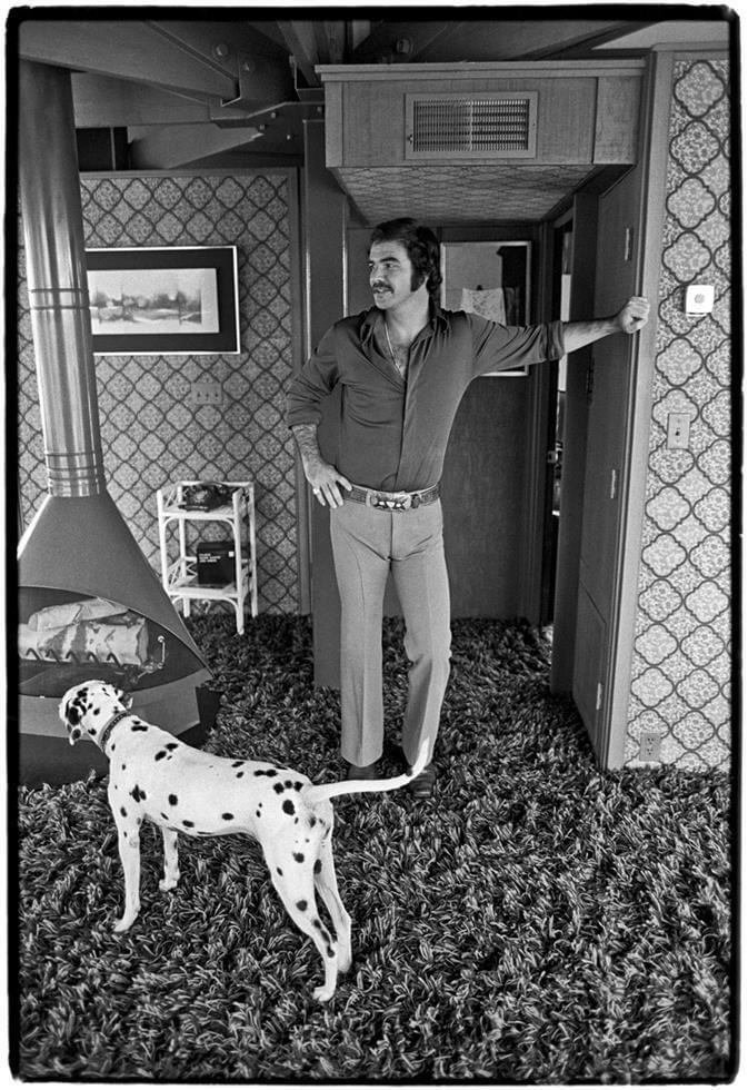 Burt Reynolds’s at his ranch in Jupiter, FL, 1972 check out that shag