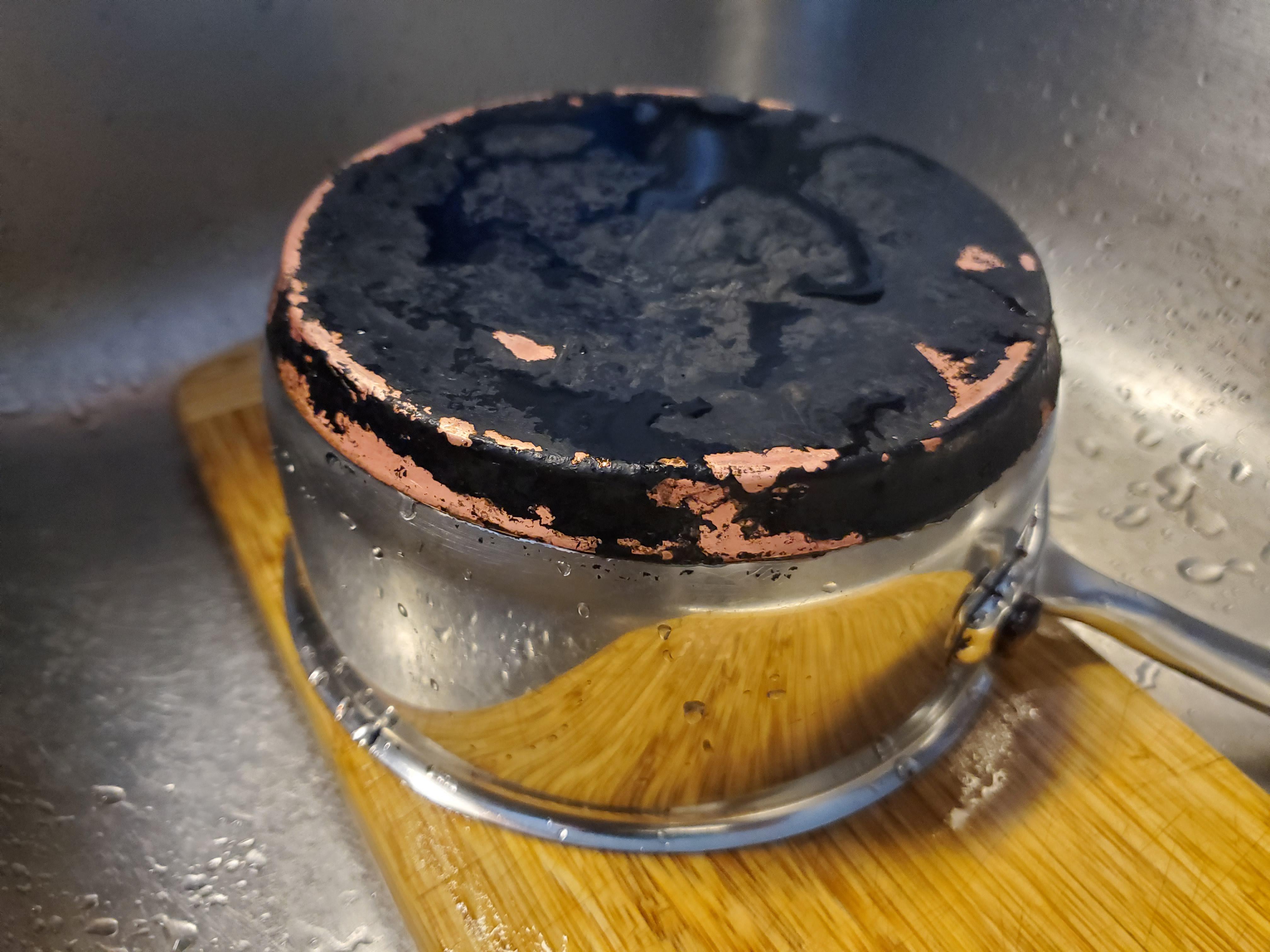 How do I get the carbon buildup off without damaging the pan? r/Copper